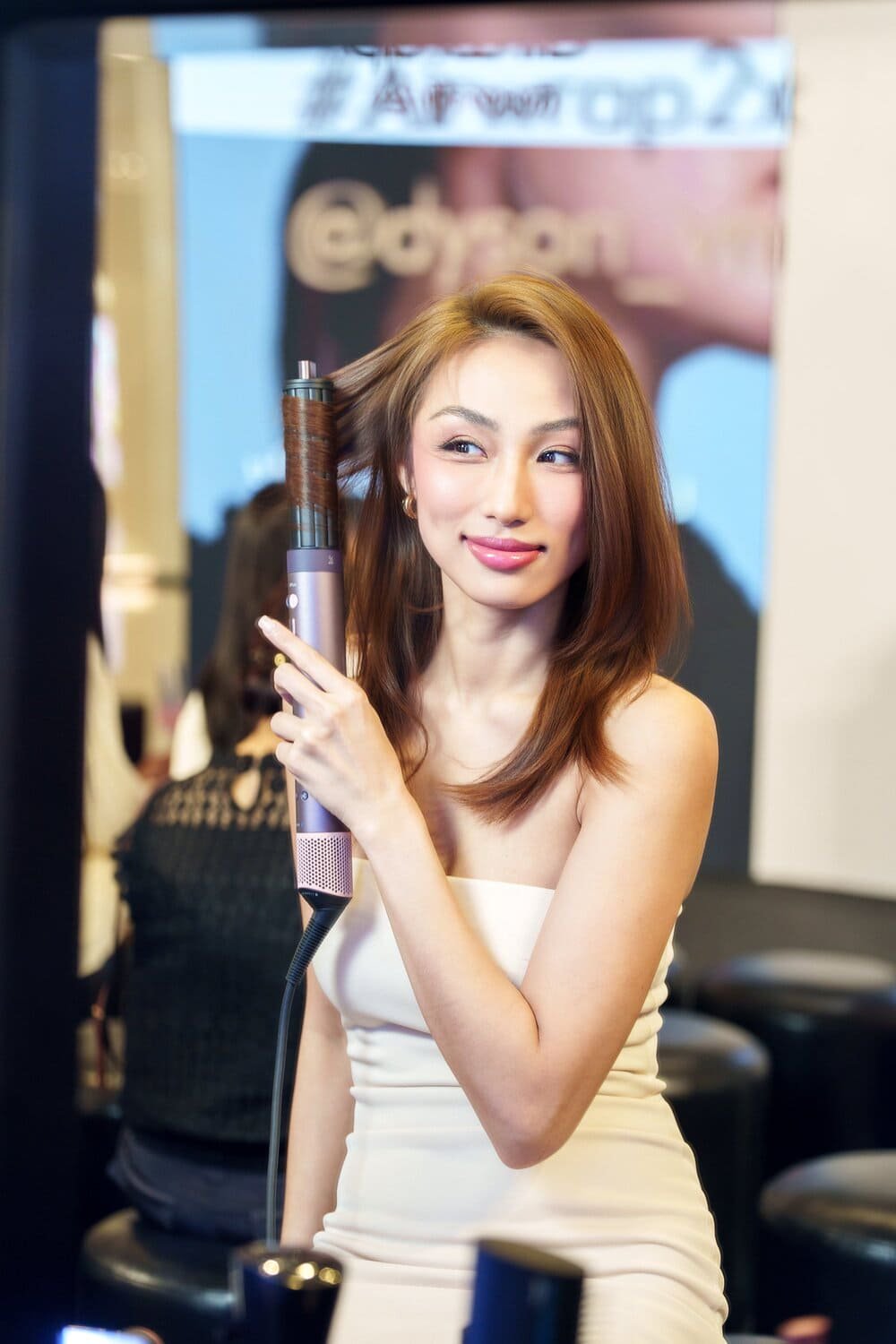 Hinh anh Dyson Airwrap Co-anda 2x™: Tuyên ngôn của người phụ nữ yêu cái đẹp một cách thông minh 17