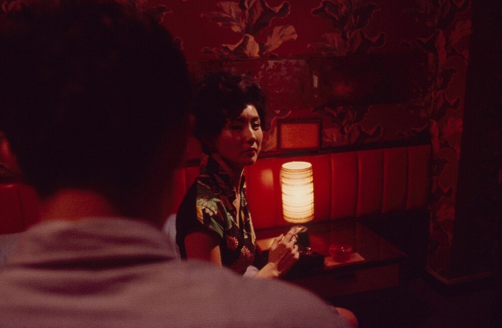 Hinh anh Wing Shya: Người kể chuyện 'ngoài khung' của Vương Gia Vệ 5