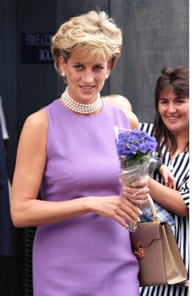 Hinh anh 8 chiếc túi xách được yêu thích nhất của Công nương Diana 5