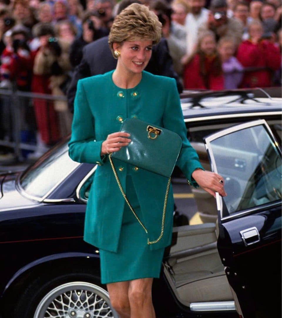 Hinh anh 8 chiếc túi xách được yêu thích nhất của Công nương Diana 12