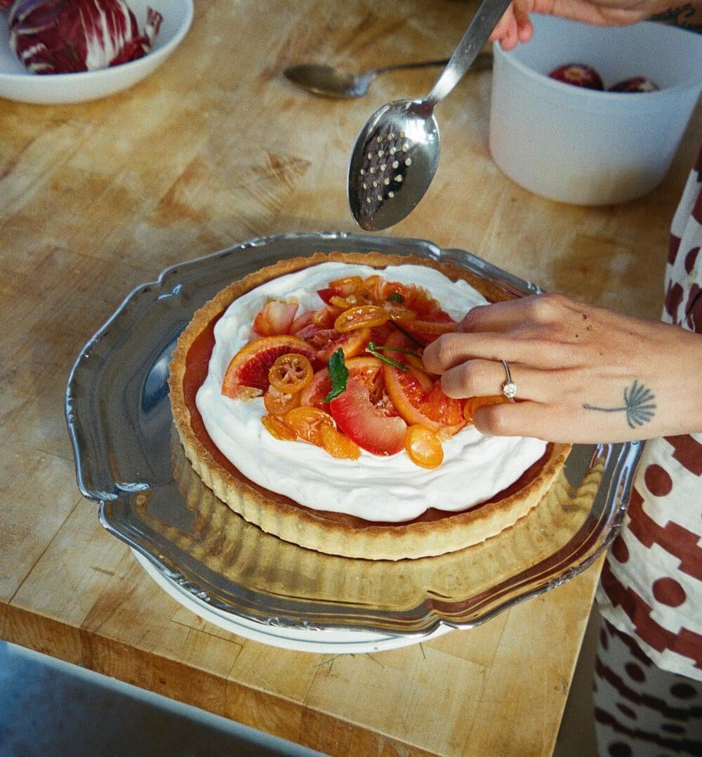 Lao động bị “vô hình hoá” và gánh nặng nữ giới