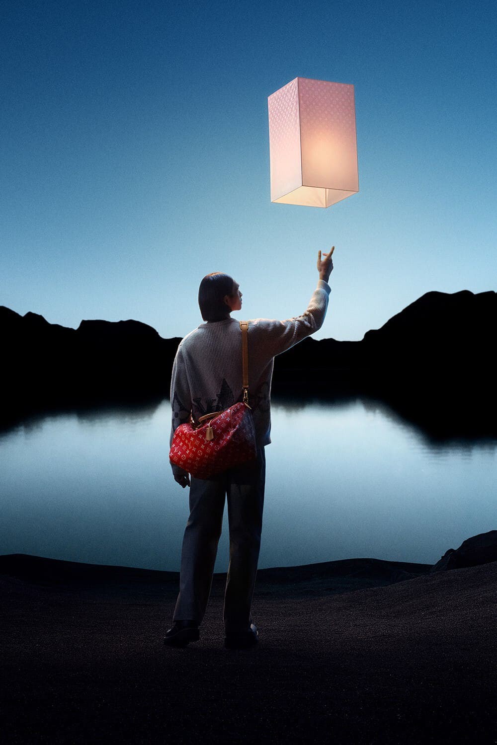 Hinh anh Louis Vuitton Holiday 2025: Chuyến du hành của những ngọn đèn và ký ức 5