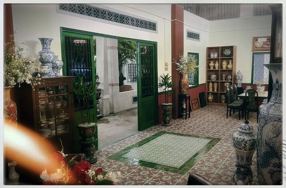 Hoa văn gạch lát sànđược tính toán bố cục đối xứng, song sinh