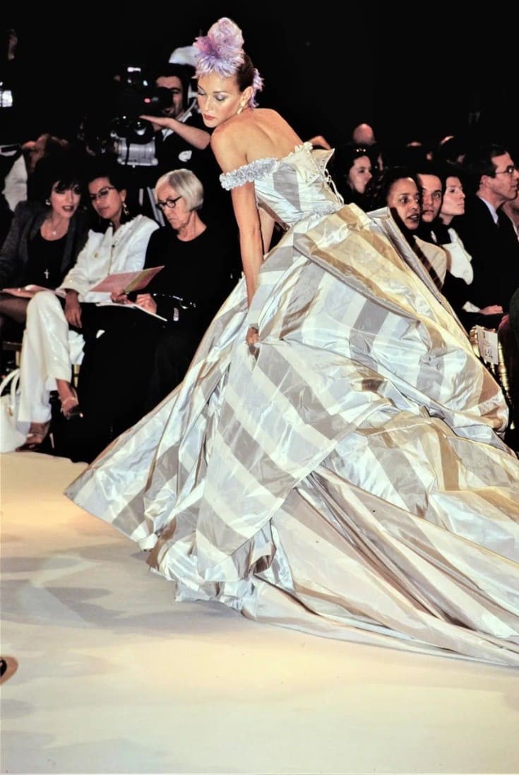 Hinh anh Ba biểu tượng haute couture dưới bàn tay của phù thủy John Galliano 3