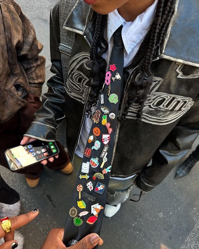 Hinh anh "Khách hàng giờ đã có đủ áo len, đủ denim. Họ muốn thứ gì đó khiến họ thấy hứng thú và mới mẻ" - Jim Wetzel – đồng sáng lập boutique Space 519 (Chicago) chia sẻ". 4