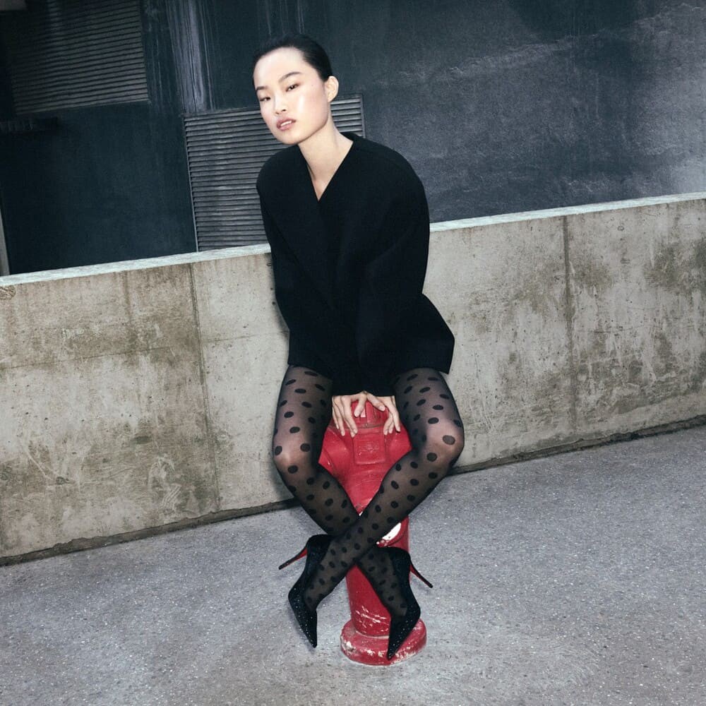 Hinh anh Christian Louboutin Xuân–Hè 2026: Màn trình diễn Harlequin rực rỡ của nghệ thuật sân khấu 1