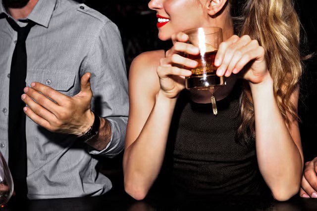 Hinh anh Ngoại tình vi mô – Khi sự phản bội không còn nằm ở hành vi “lớn” 4