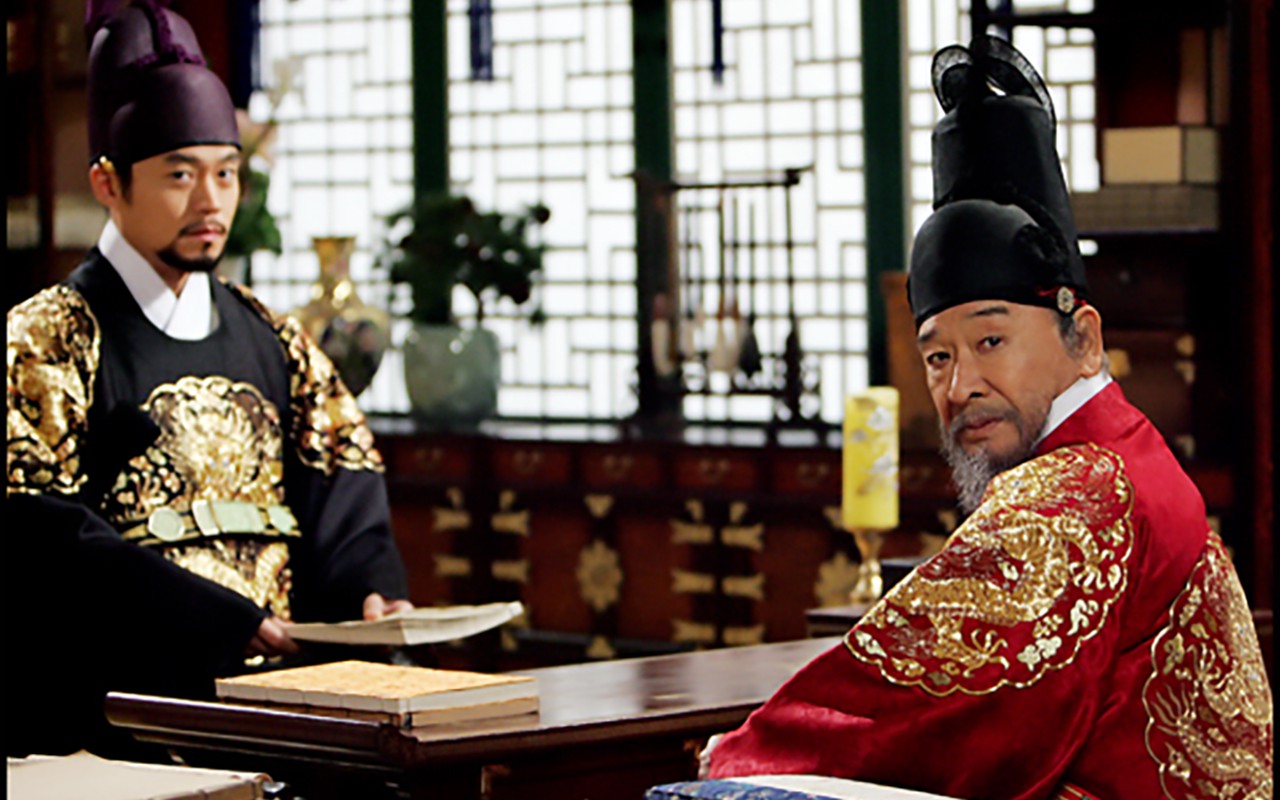 Vai diễn ông nội của nhân vật chính Lee San trong bộ phim Lee San, Wind of the Palace