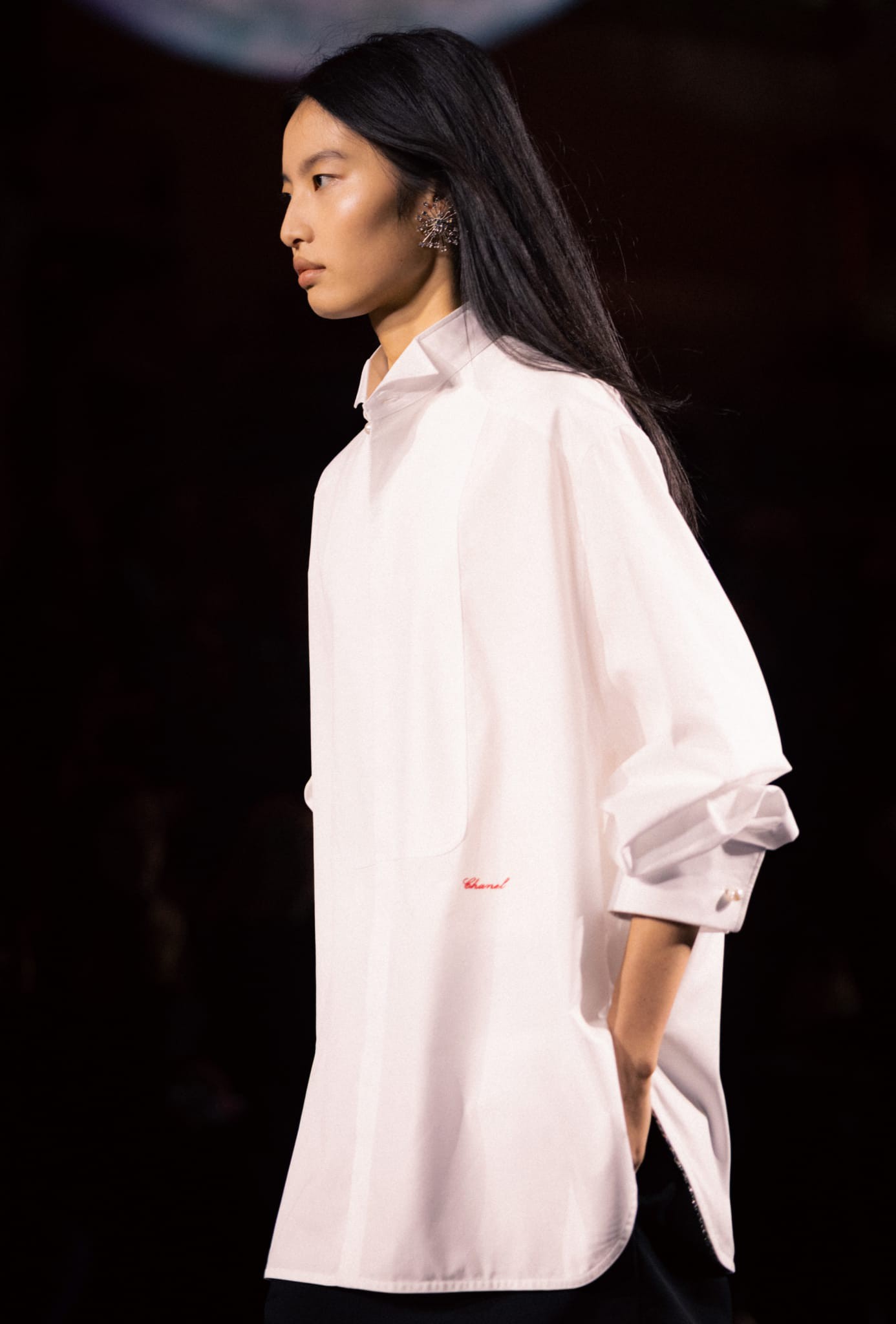 Hinh anh Matthieu Blazy: Hình hài của “kỷ nguyên mới” tại CHANEL  4