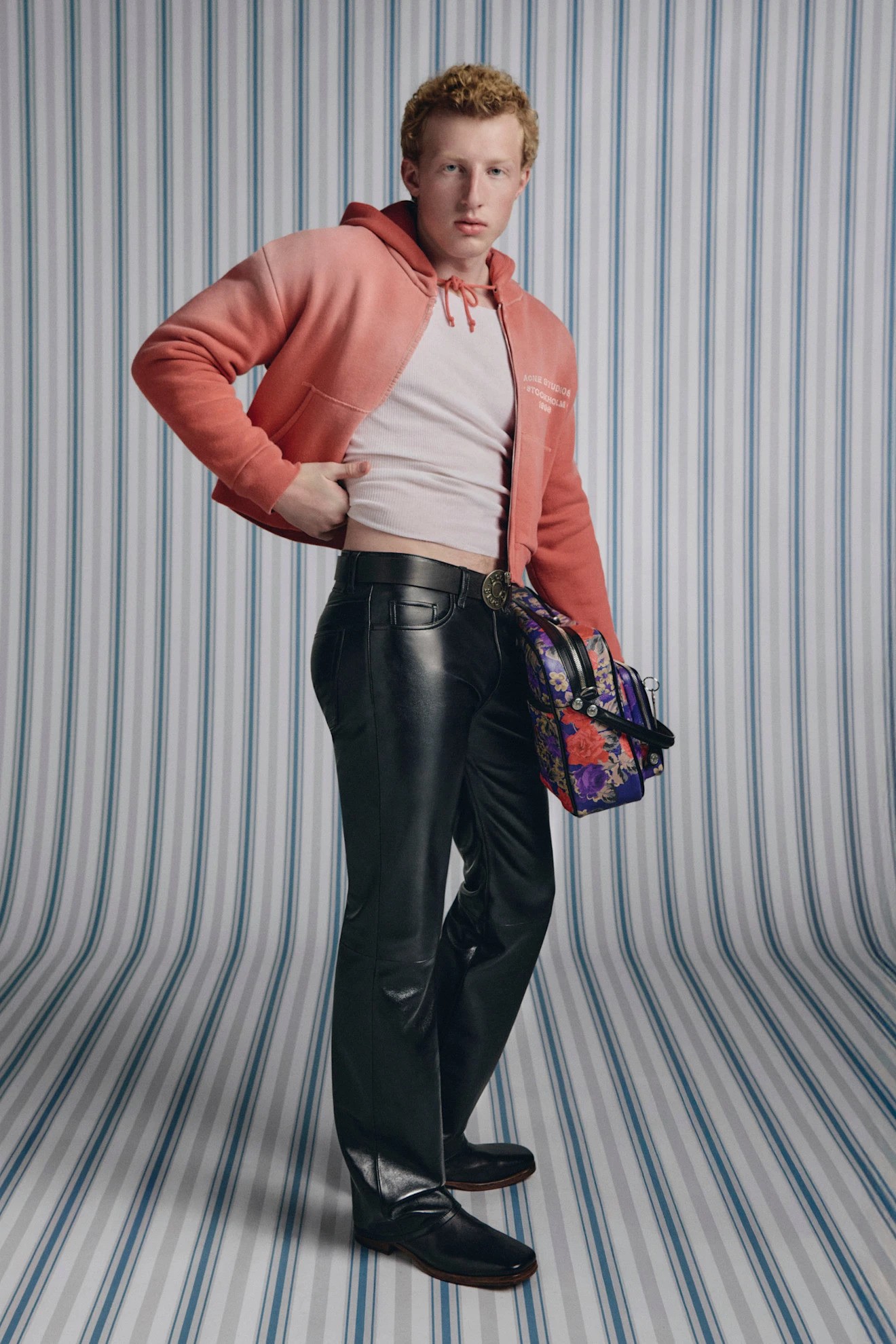 Hinh anh Phom dáng ôm sát và sự dịch chuyển thẩm mỹ trong thời trang nam 1