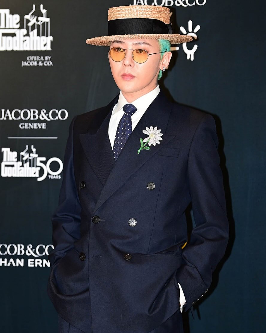 Hinh anh Vũ trụ PEACEMINUSONE của Jacob & Co. và G-Dragon 2