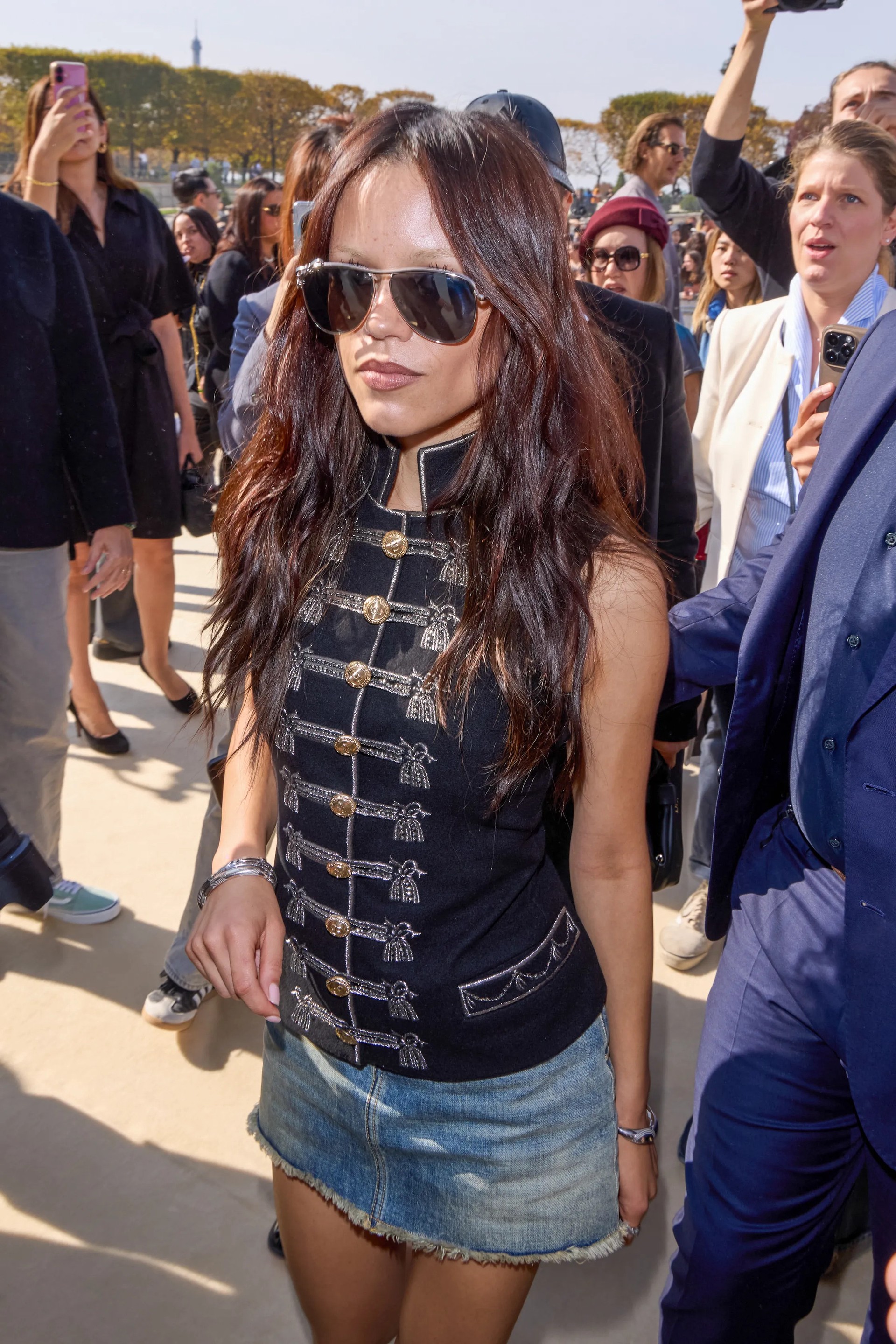 Hinh anh Áo khoác Napoleon trở lại: Khi tinh thần quân phục bước vào thời trang đương đại 12