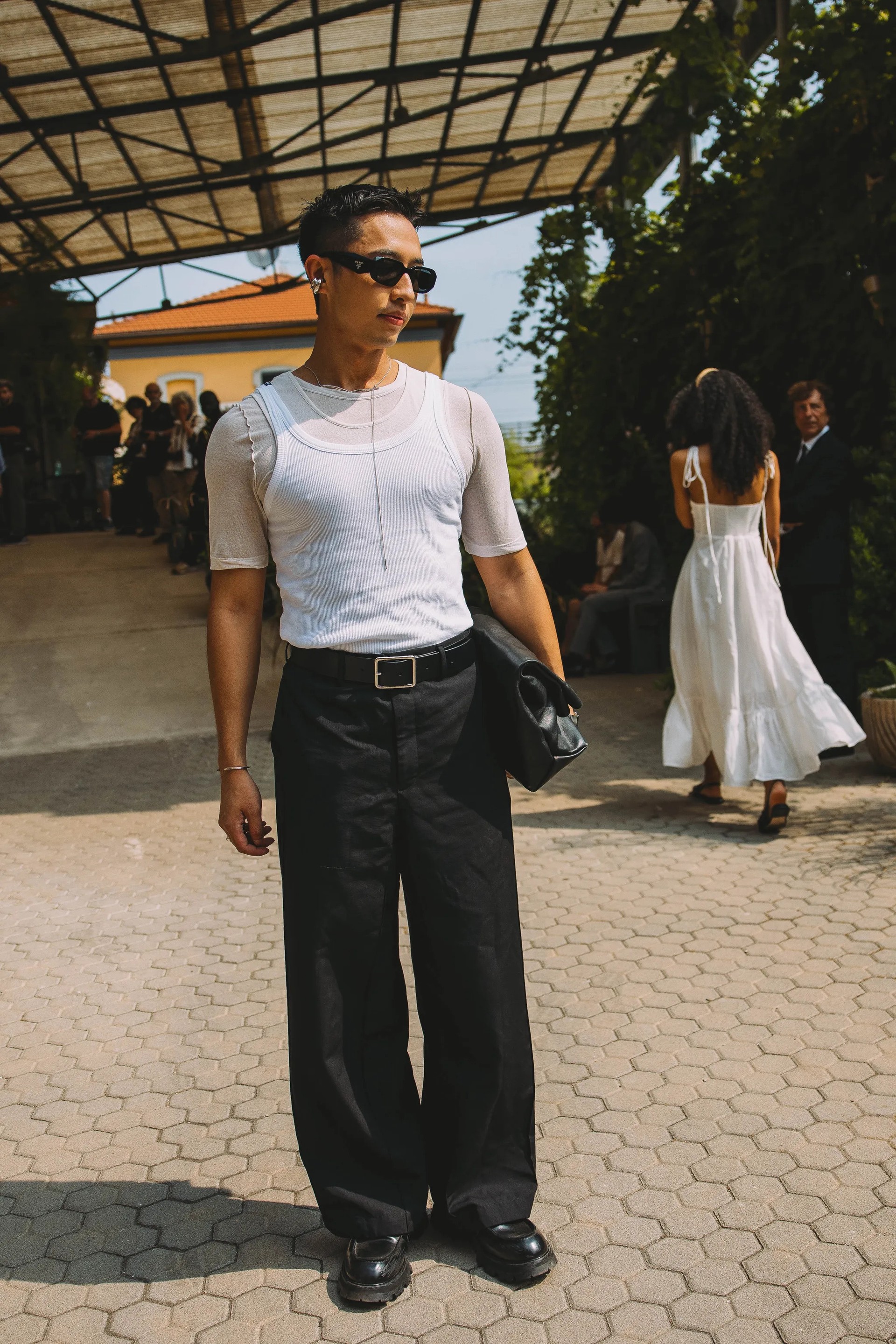 Hinh anh Phom dáng ôm sát và sự dịch chuyển thẩm mỹ trong thời trang nam 4