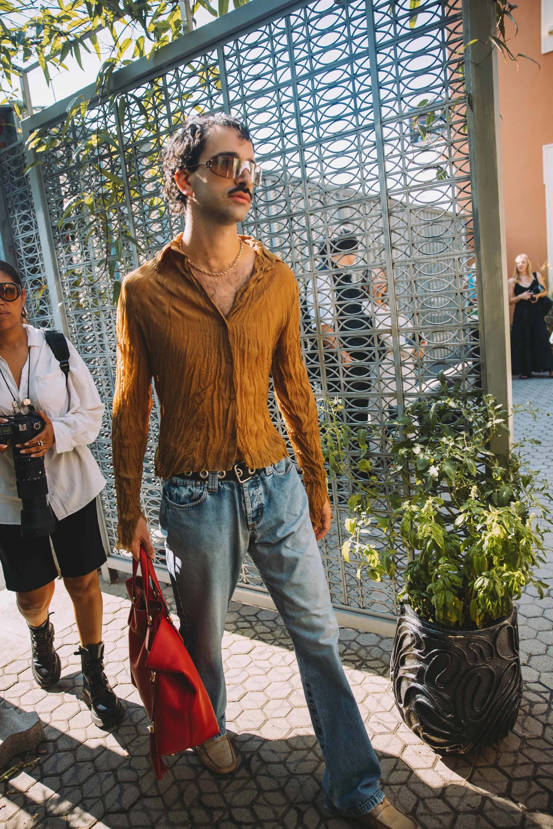 Hinh anh Phom dáng ôm sát và sự dịch chuyển thẩm mỹ trong thời trang nam 7