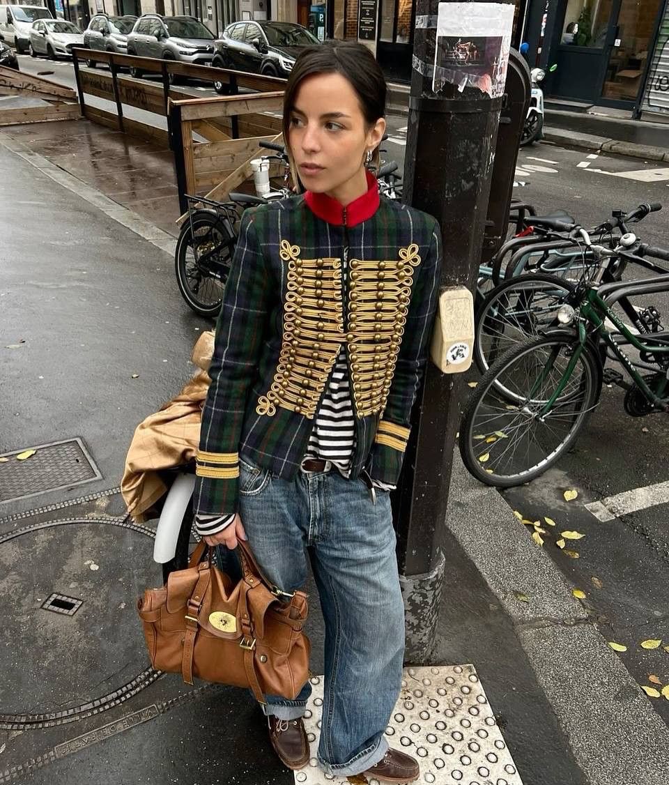 Hinh anh Áo khoác Napoleon trở lại: Khi tinh thần quân phục bước vào thời trang đương đại 25