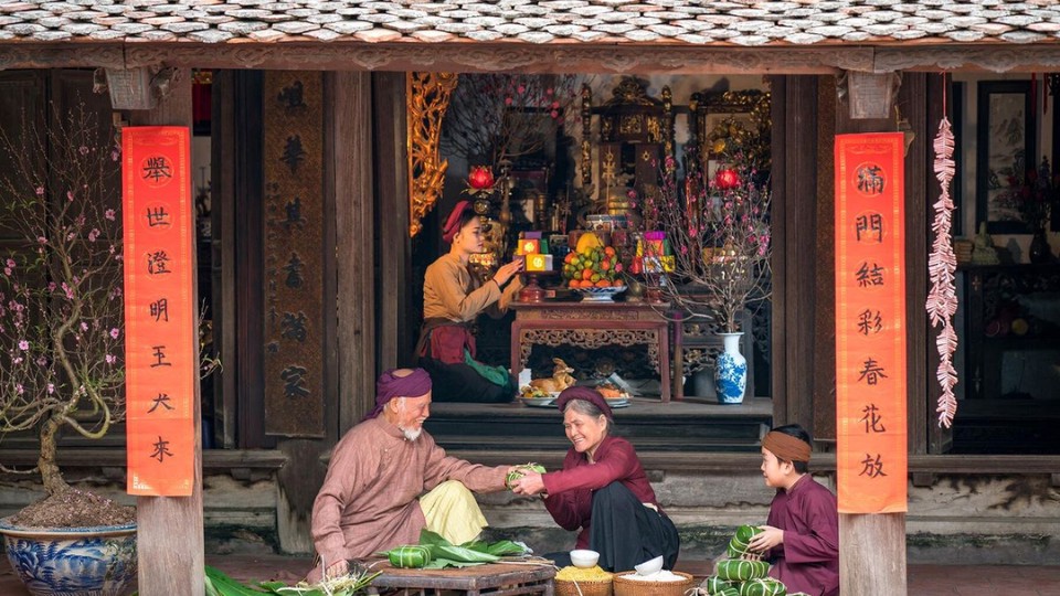 Ký ức ngày Tết Việt Nam qua những mùi hương nước hoa