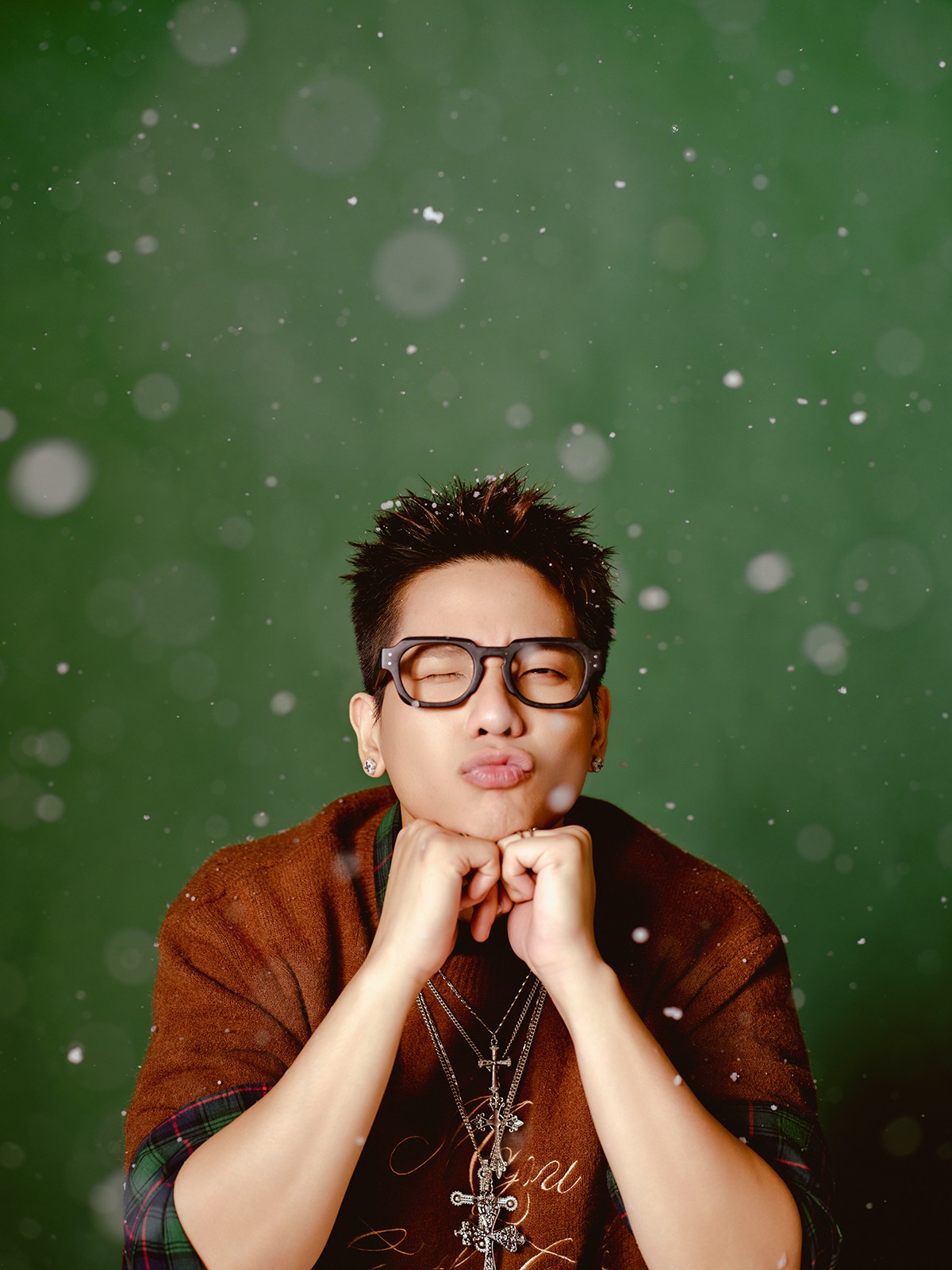 Hinh anh Tràn ngập tình yêu trong MV 'Lửa Gần Rơm' của Quân A.P 2