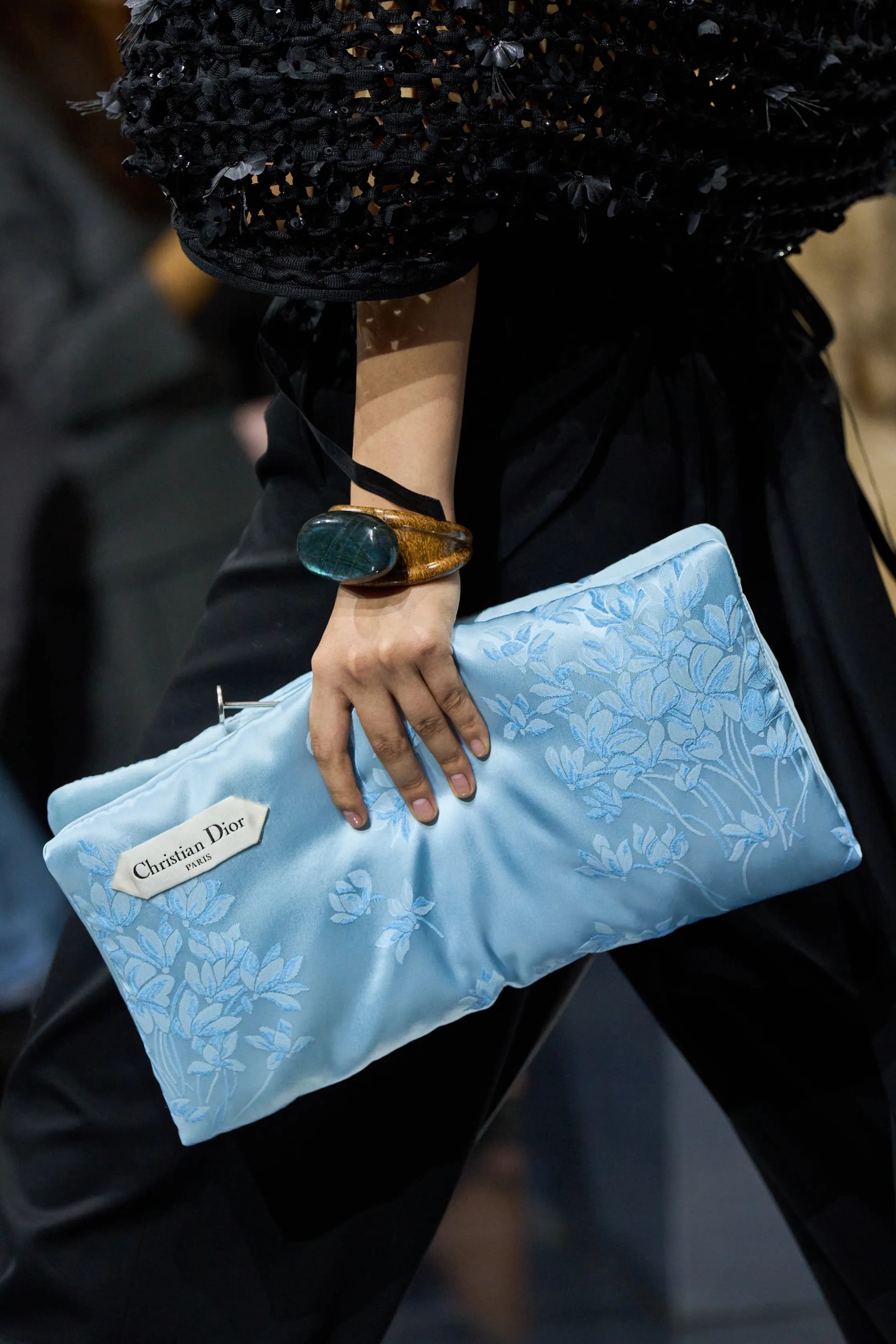 Hinh anh Jonathan Anderson và phép thử Haute Couture: “Kẻ dị biệt” học cách khiêm nhường tại Dior 43