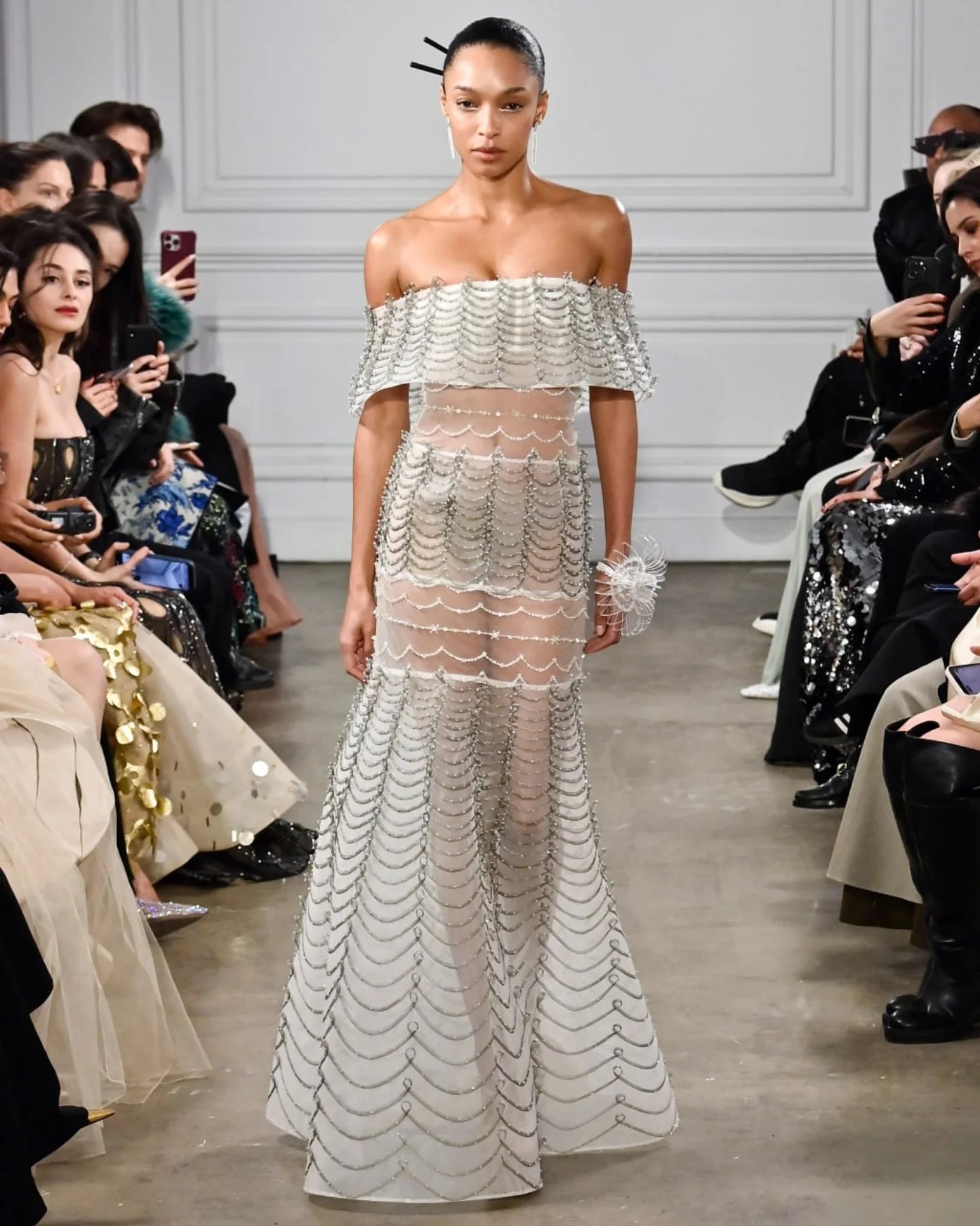 Hinh anh Phan Huy dệt nên giấc mộng hoàng triều với "Cành Vàng Lá Ngọc" tại Haute Couture SS26 22