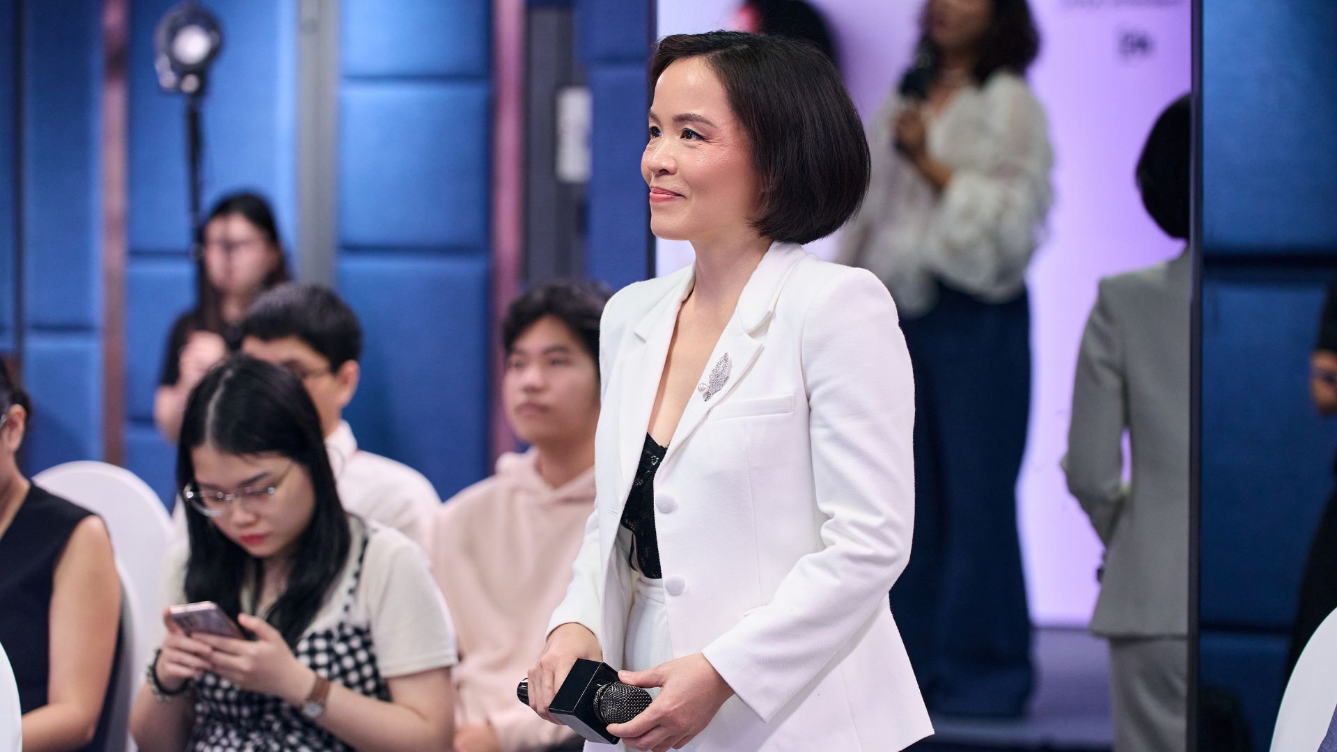 Hinh anh Diễn giả Hằng Vũ: "Job security ở thời đại AI không còn nằm ở chức danh, mà ở khả năng tái tạo bản thân" 3