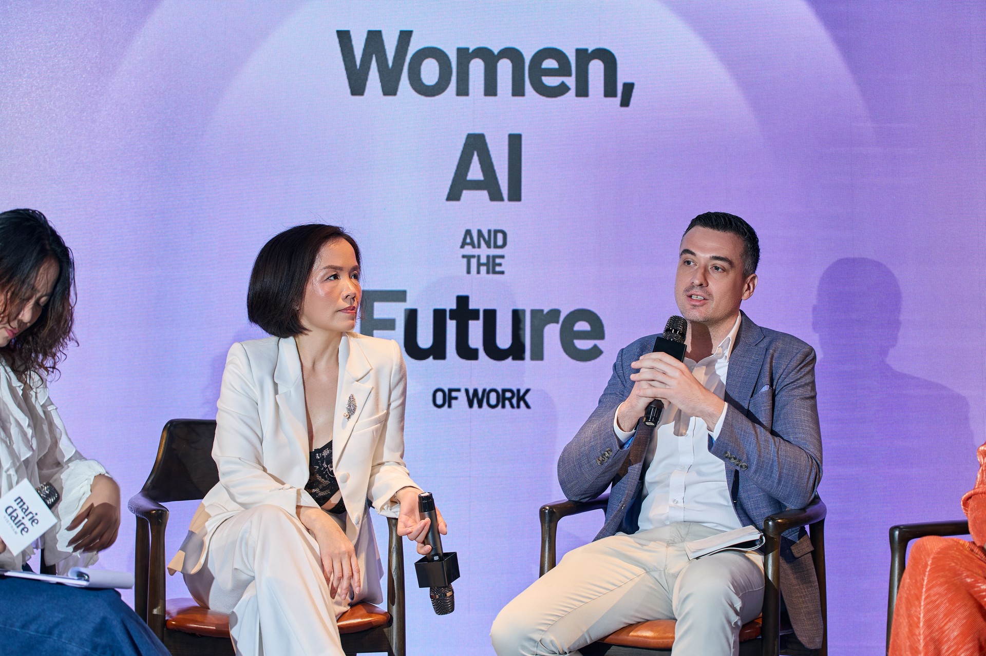 Hinh anh Nếu bạn phó mặc mọi thứ cho AI, bạn không chỉ trở nên thụ động mà còn dần biến mình thành một phiên bản robot hóa, đánh mất đi bản sắc cộng đồng và cá tính của chính mình. 1