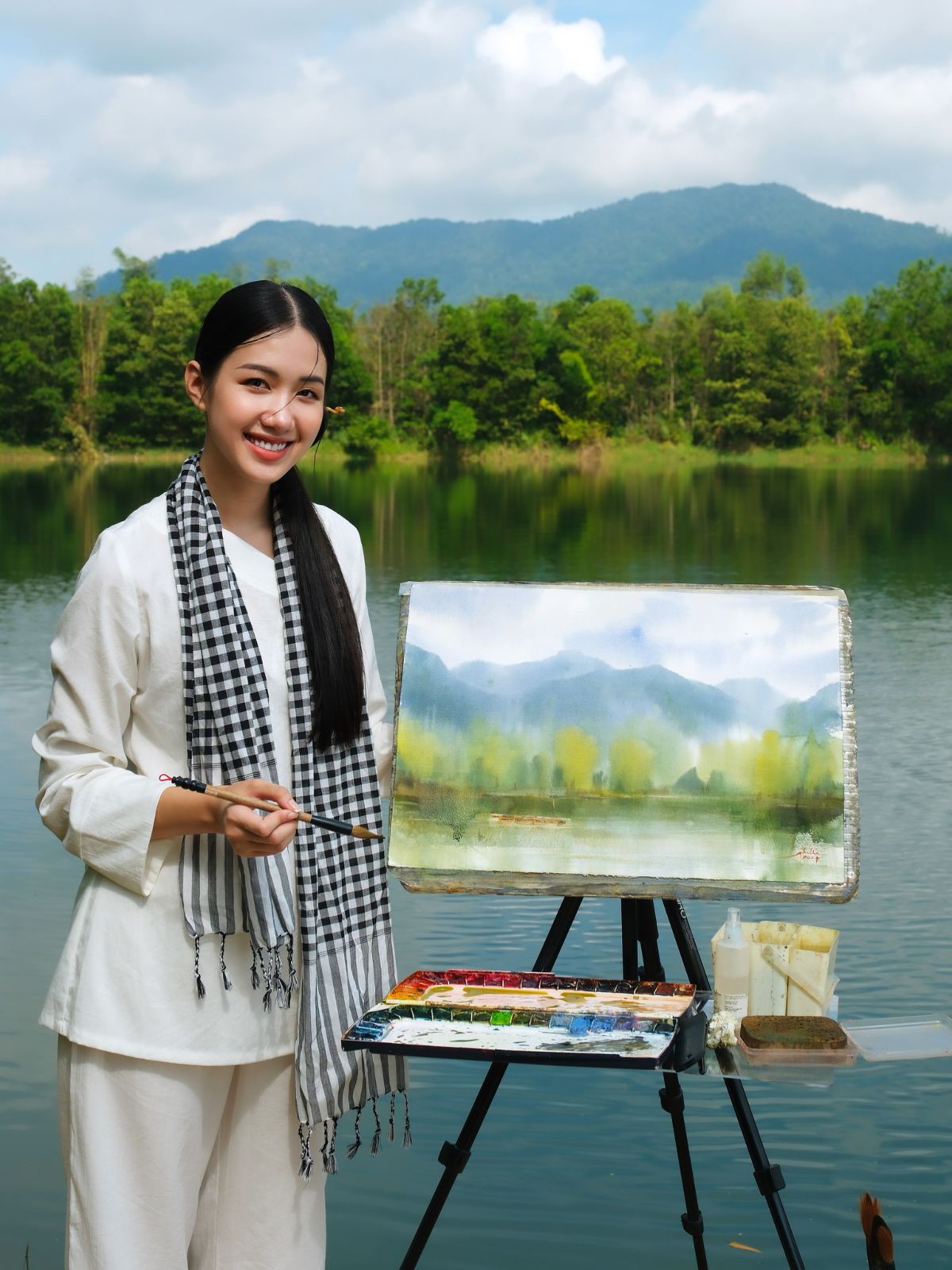 Hinh anh ‘EM 25’: Hành trình tự họa ở tuổi 25 của họa sĩ Phan Anh Thư 1