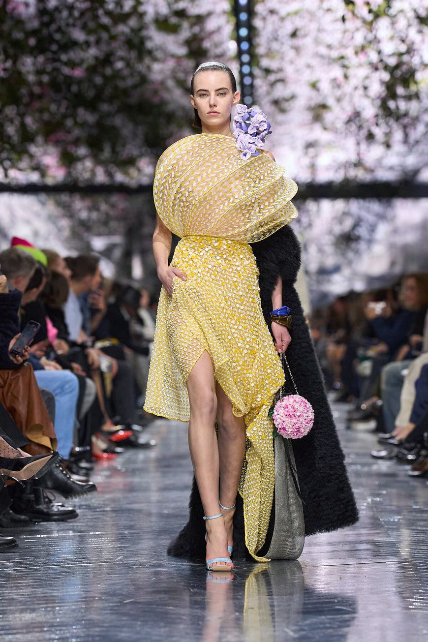 Hinh anh Jonathan Anderson và phép thử Haute Couture: “Kẻ dị biệt” học cách khiêm nhường tại Dior 35