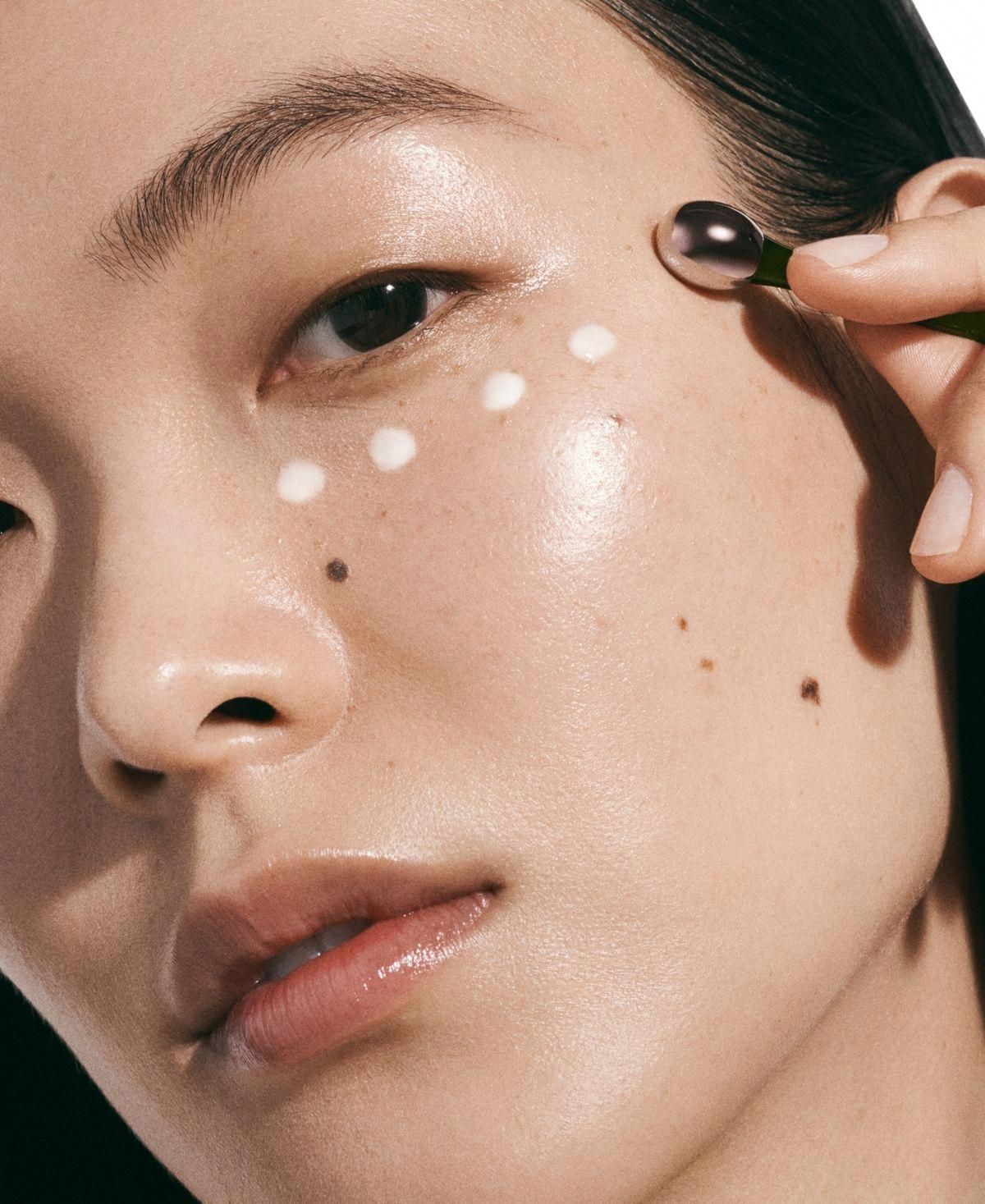 Hinh anh Liệu các giải pháp làm đẹp có thể đẩy lùi quầng thâm quanh mắt? 7