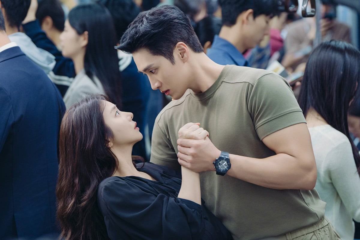 Hinh anh Review phim ‘Spring Fever’: Khi Ahn Bo Hyun trở thành 'vitamin chữa lành' dịp đầu xuân 5