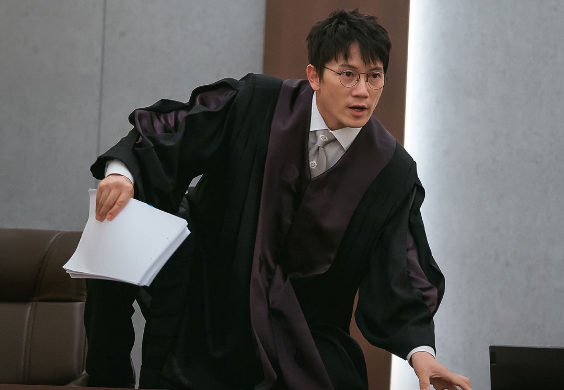 Hinh anh Review phim 'Thẩm phán trùng sinh': Liệu Ji Sung có thể đảo ngược ván cờ công lý? 2