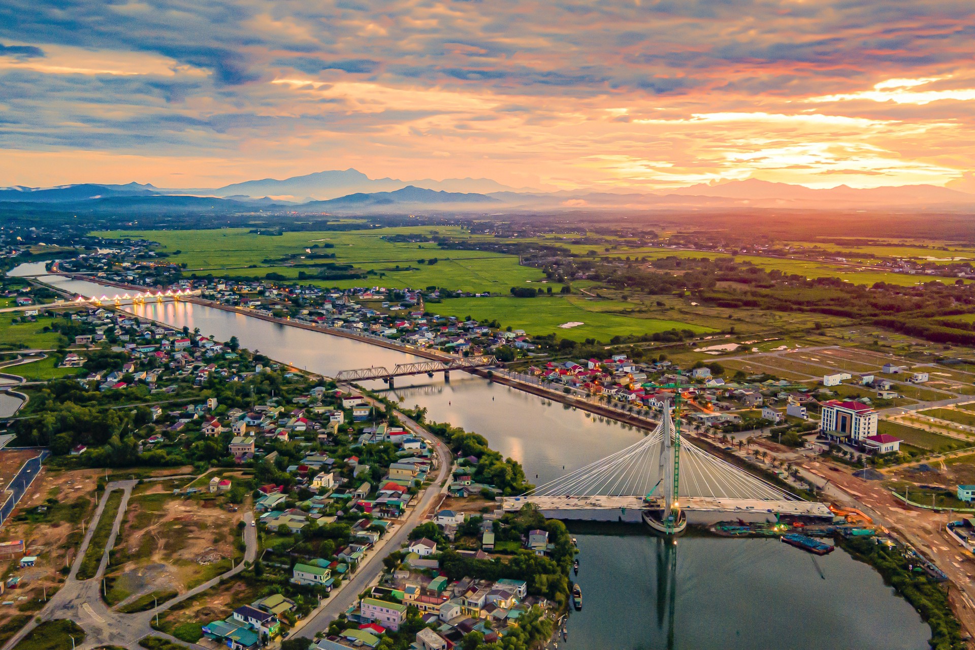 Hinh anh (Đất Nước - Nguyễn Khoa Điềm) 4