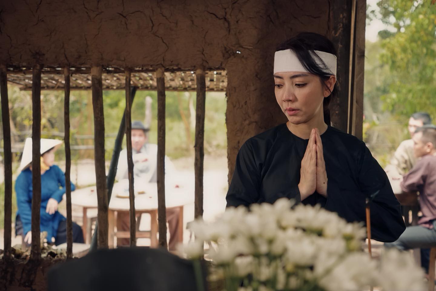 Hinh anh Review phim ‘Ai Thương Ai Mến’: Khi tình người lấp đầy những khoảng trống truân chuyên 1