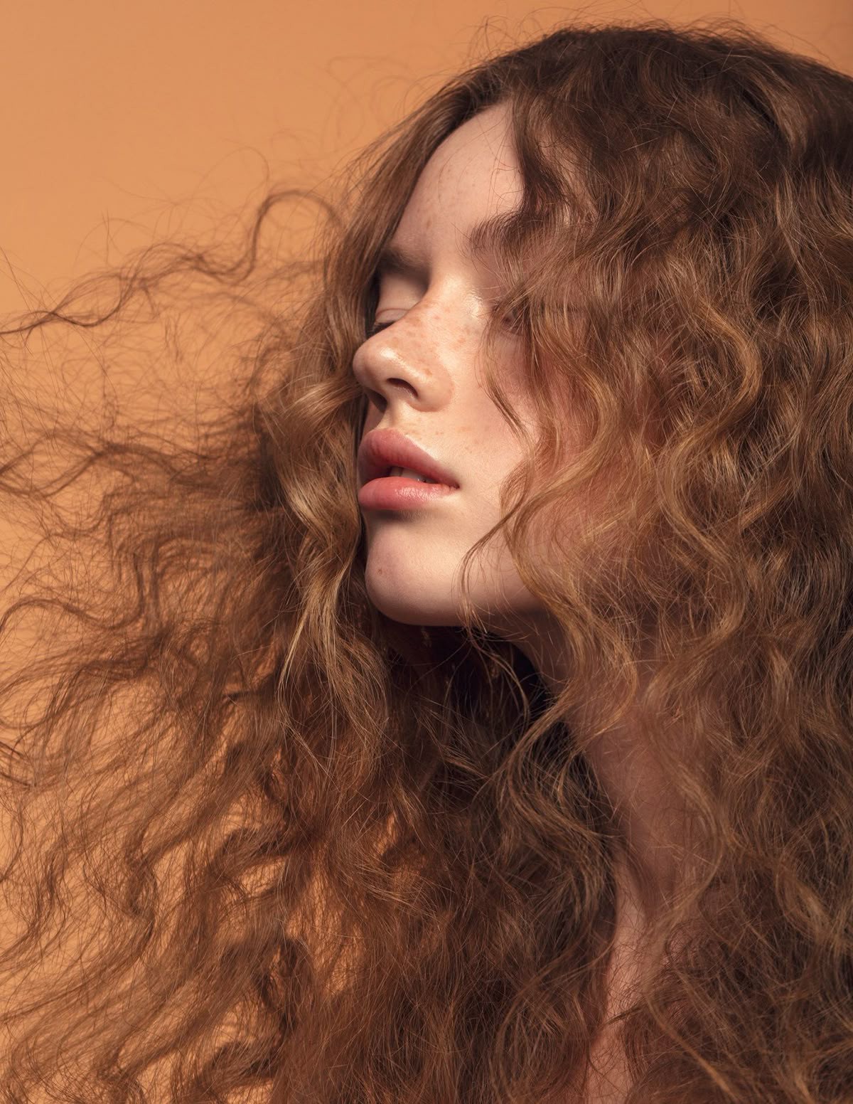 Hinh anh Tóc xoăn: Vẻ đẹp bản địa cần được trân trọng 6