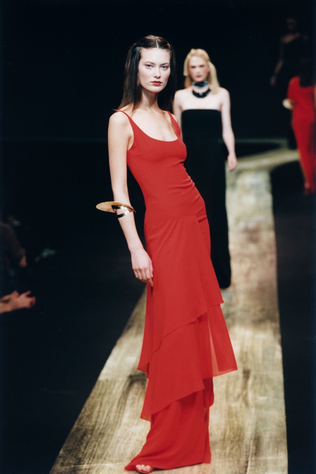 Hinh anh Valentino Red: Vì sao nhà thiết kế có thể “sở hữu” một màu sắc? 3