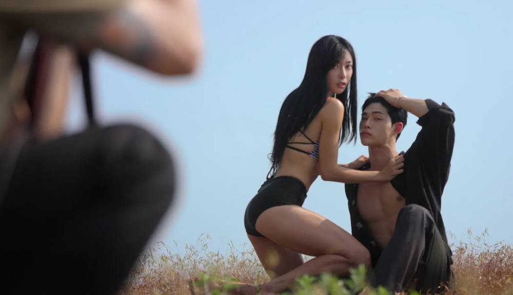 Hinh anh Một phiên dịch về tình yêu từ ‘Single’s Inferno’ và ‘The Boyfriend’ 5