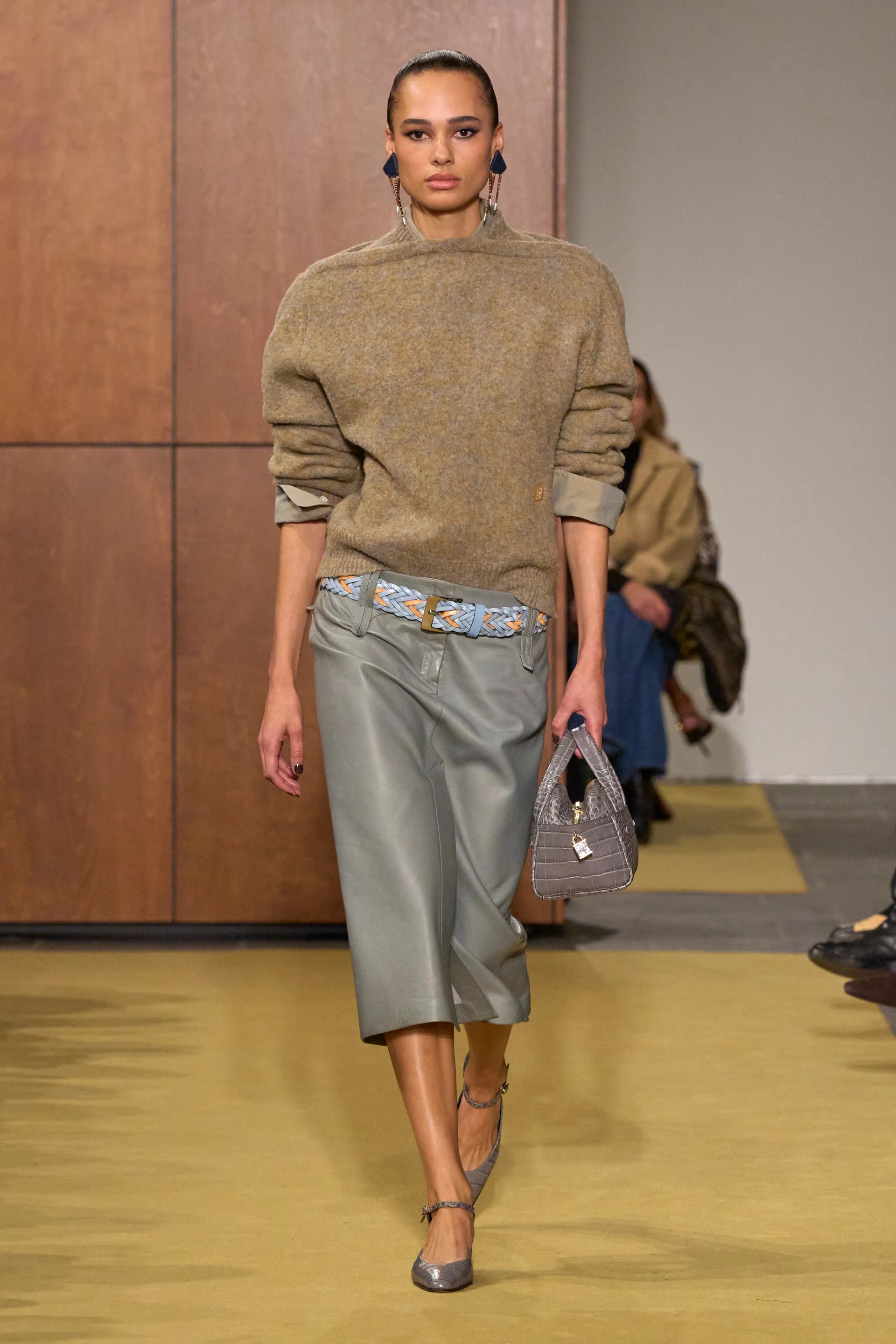 Hinh anh Tory Burch Fall/ Winter 2026: Bàn về sự trường tồn 13