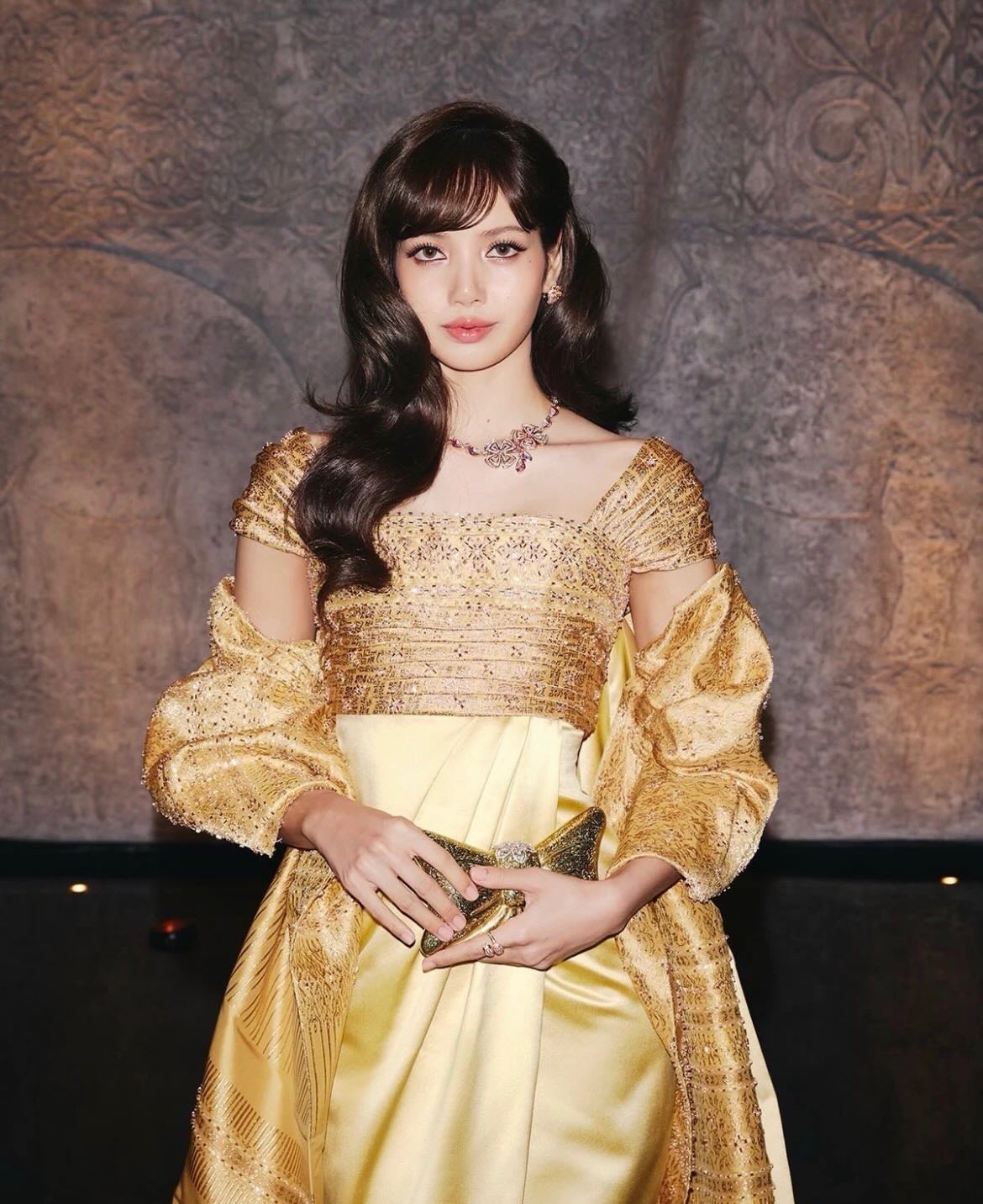 Hinh anh Lisa và Bvlgari: Tinh thần Bính Ngọ lan tỏa năng lượng nữ quyền 1