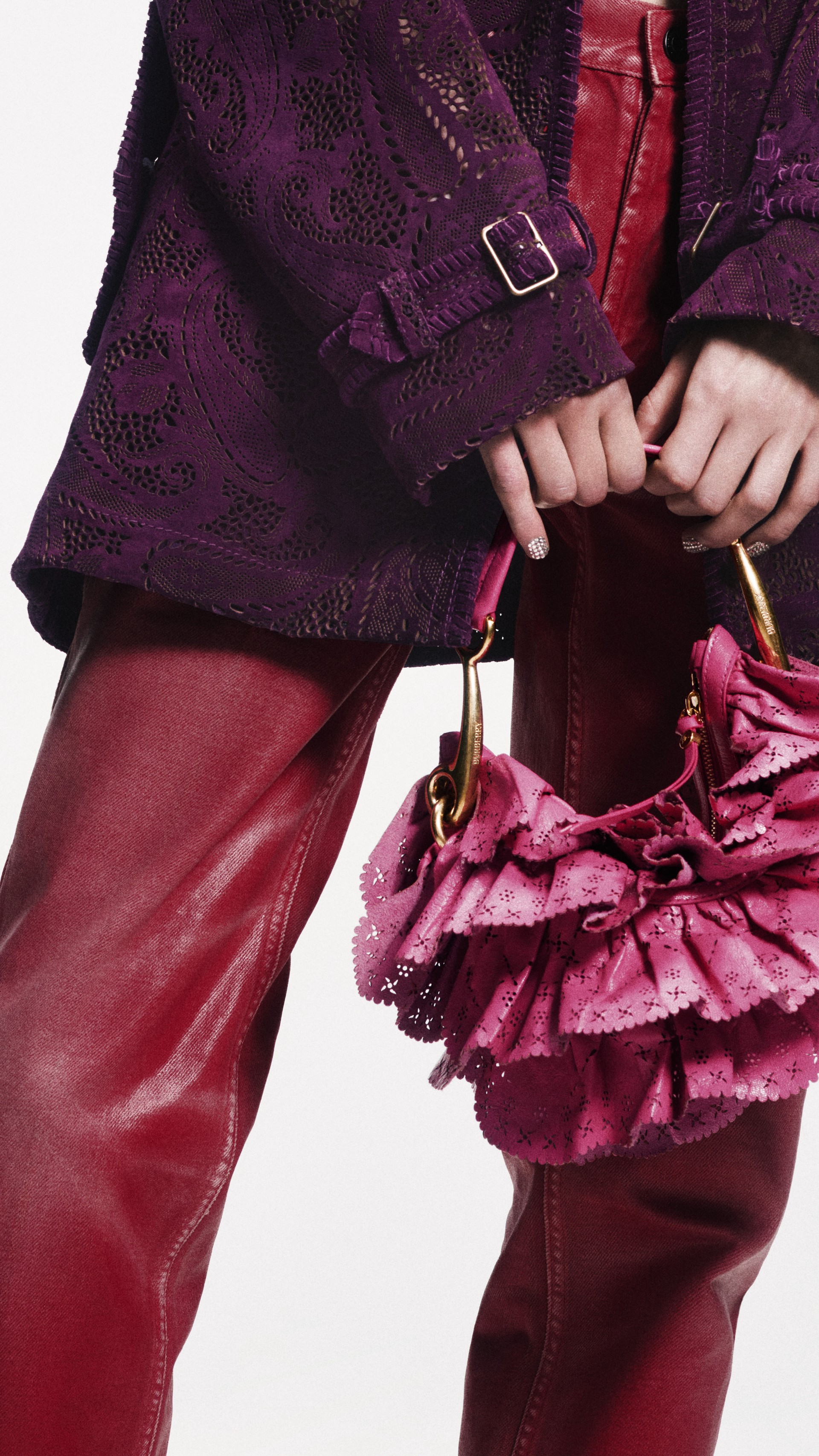 Hinh anh Burberry Unveils Its Summer 2026: Nhịp điệu Daniel Lee 7