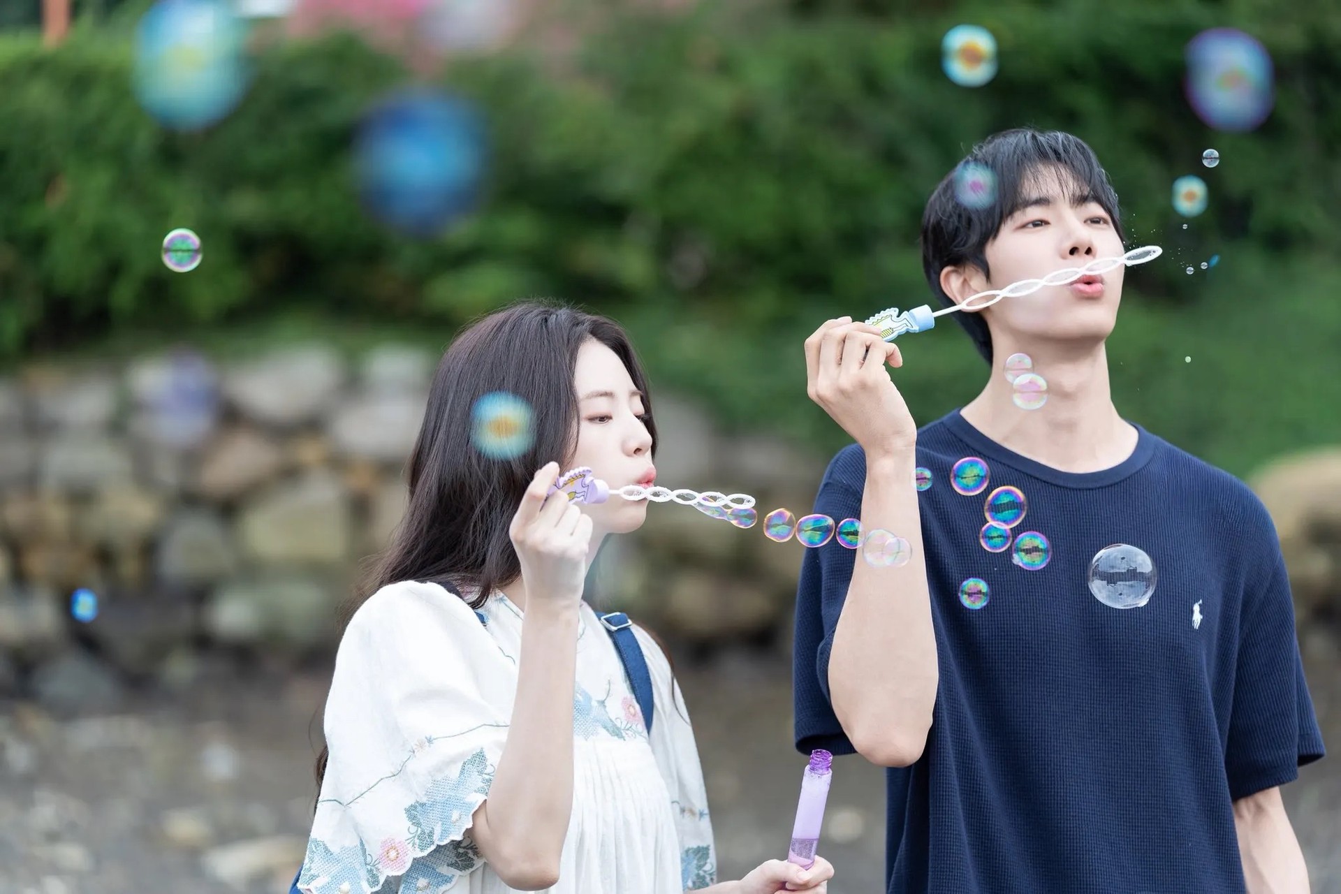 Hinh anh "Đêm nay dẫu tình yêu này biến mất khỏi thế gian": Khi ký ức phai nhòa, cảm xúc vẫn ở lại 6