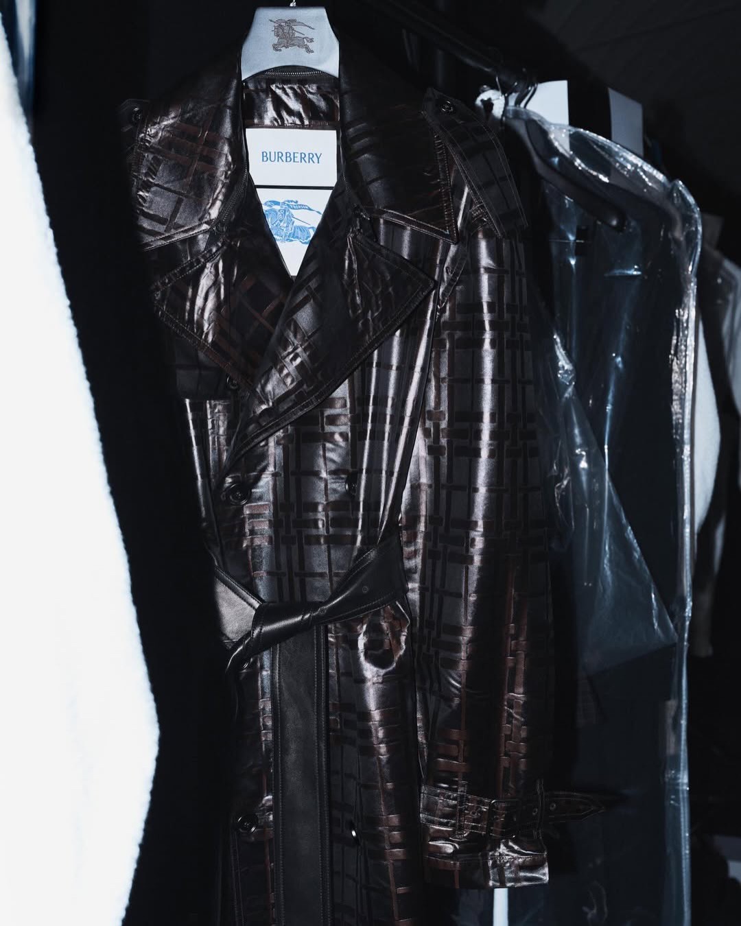 Hinh anh Burberry Thu 2026: Daniel Lee tái định vị di sản trench coat tại London Fashion Week 32