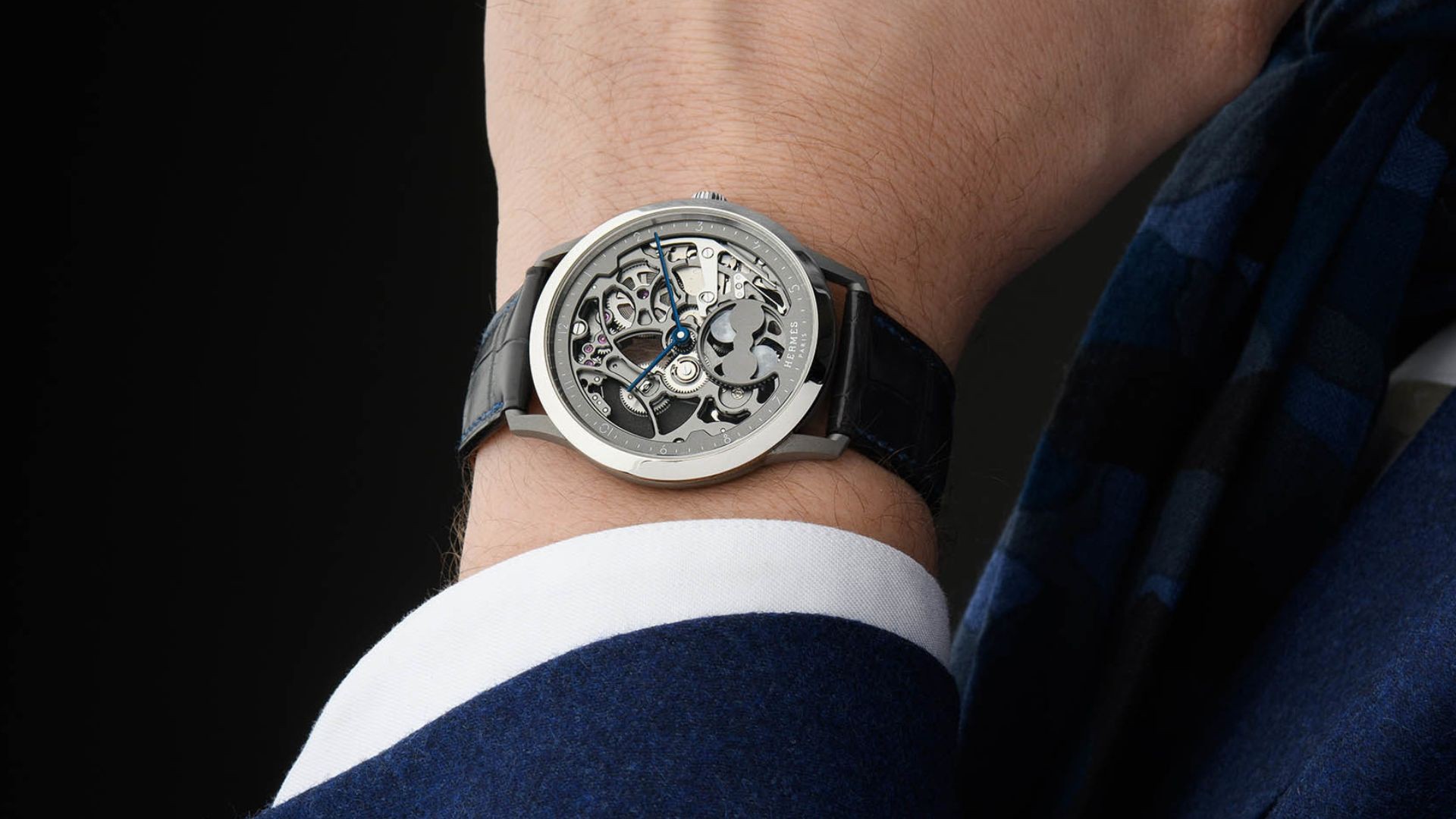 Hinh anh Slim d’Hermès Squelette Lune: khi vầng trăng trôi qua không gian cơ khí 8