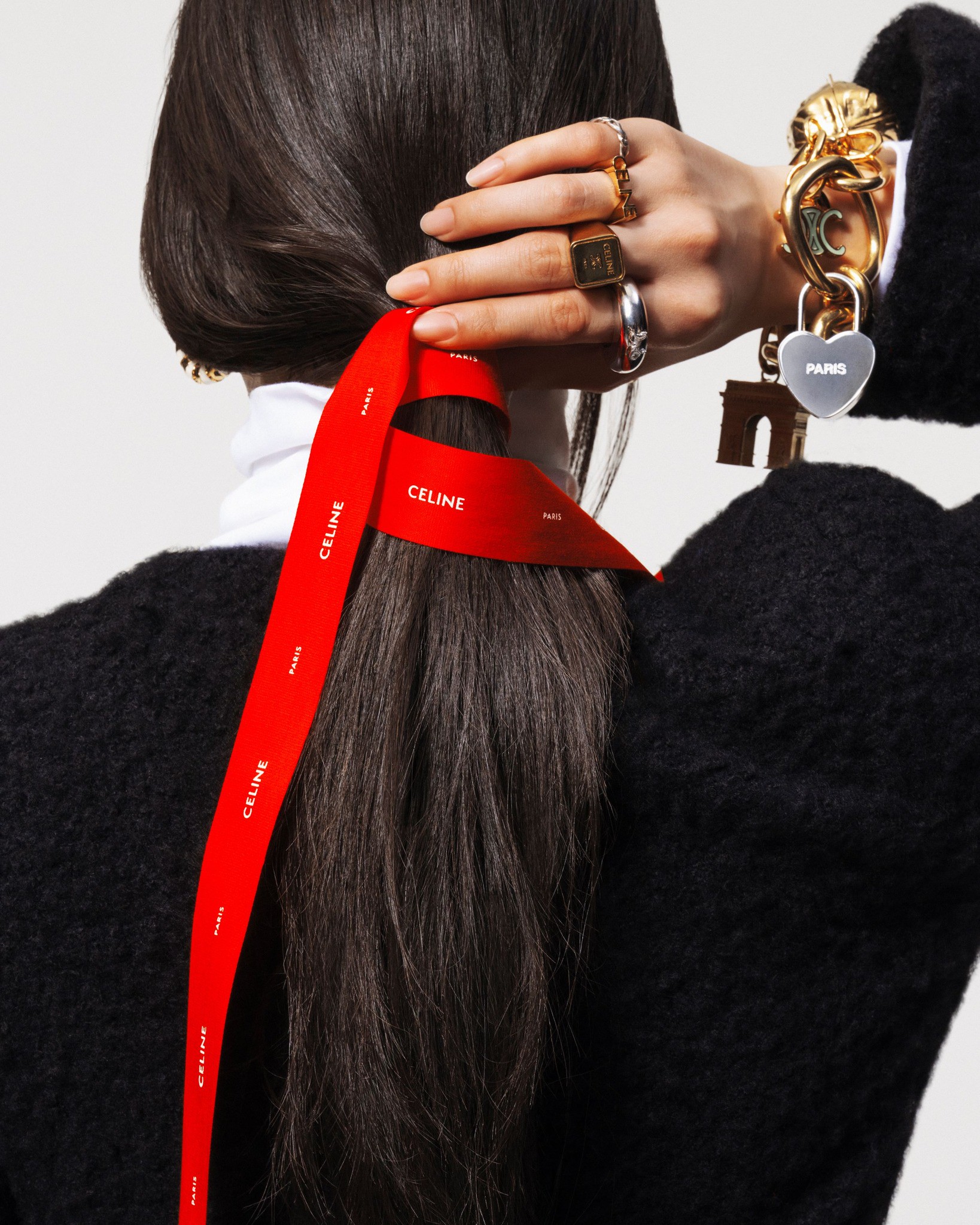 Hinh anh Có Tết 2026: 8 chiến dịch đón Tết Ta của các thương hiệu xa xỉ 23