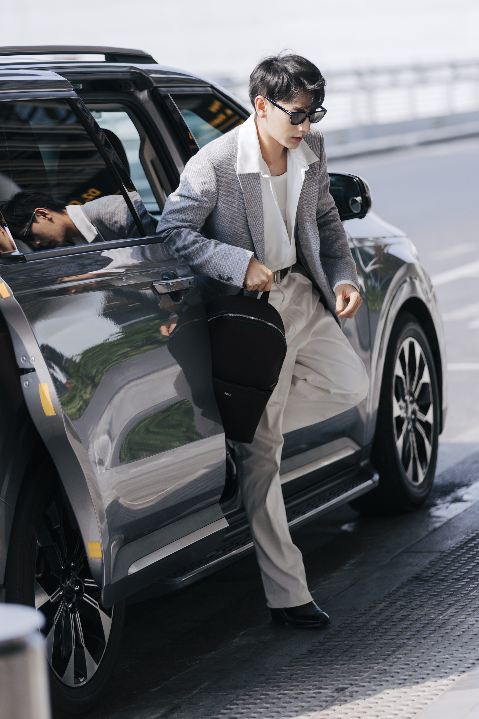 Hinh anh Isaac khẳng định phong thái ‘BeYourOwnBOSS’ tại kinh đô thời trang Milan 4