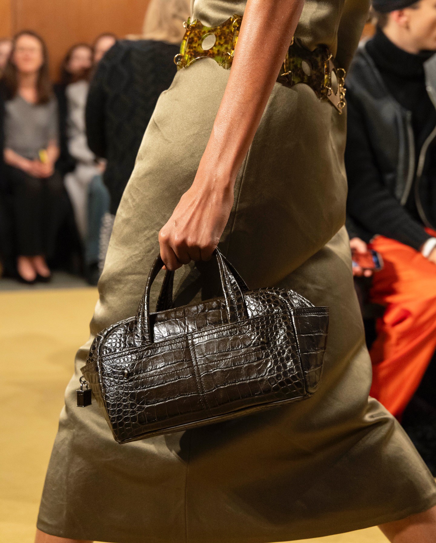 Hinh anh Tory Burch Fall/ Winter 2026: Bàn về sự trường tồn 16