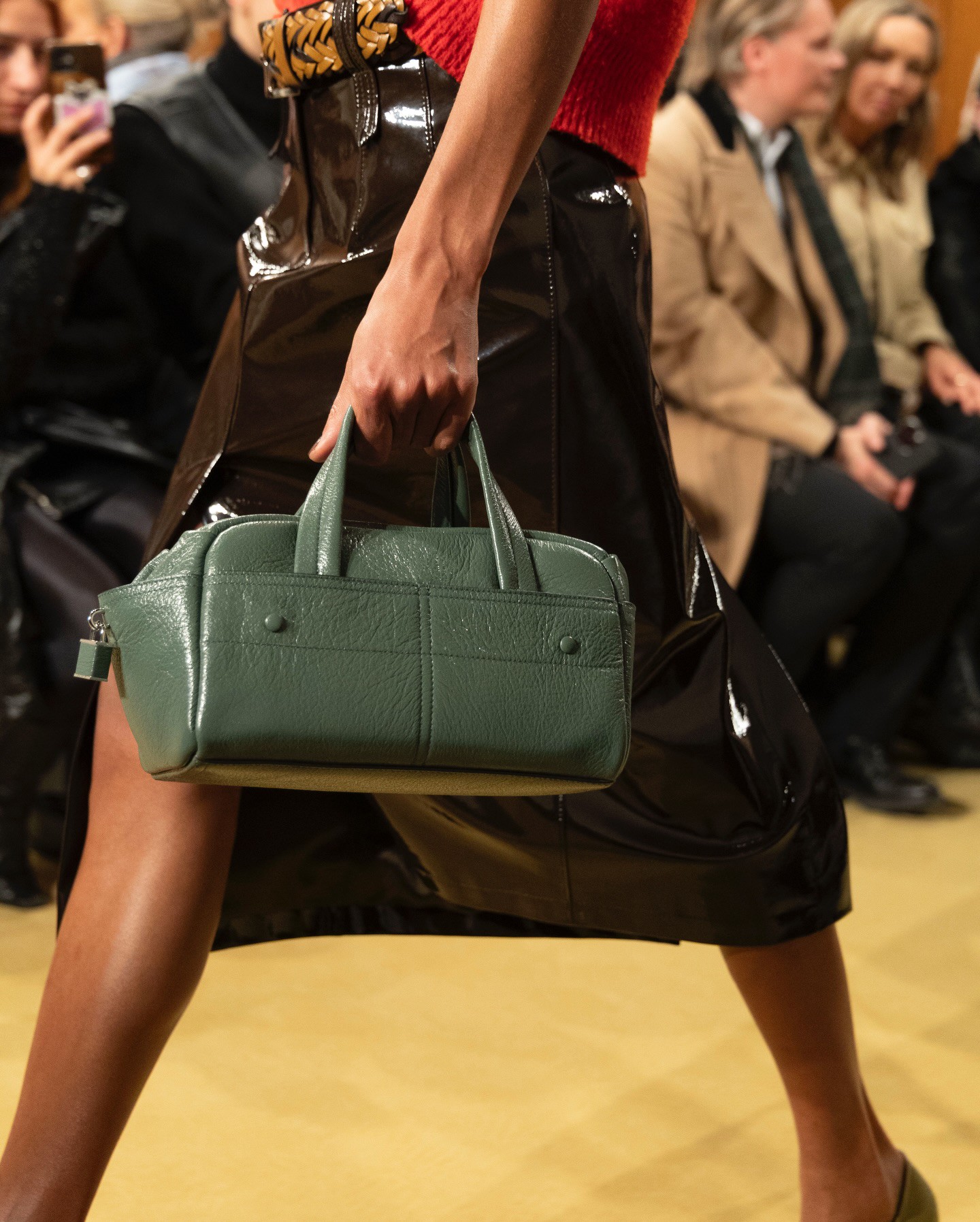 Hinh anh Tory Burch Fall/ Winter 2026: Bàn về sự trường tồn 19