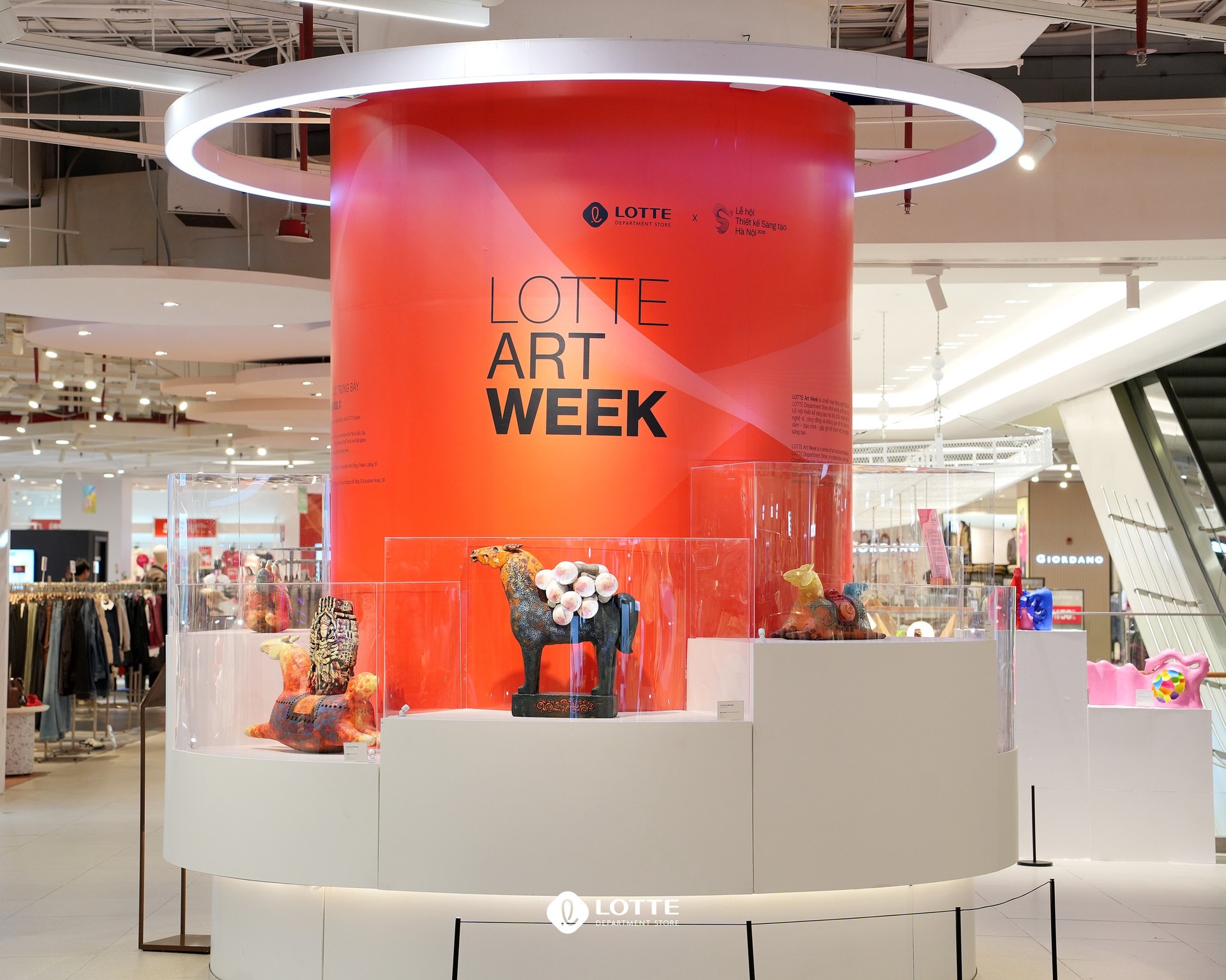 Hinh anh Women in Art: Khi phái đẹp cầm lái con thuyền nghệ thuật đương đại 4