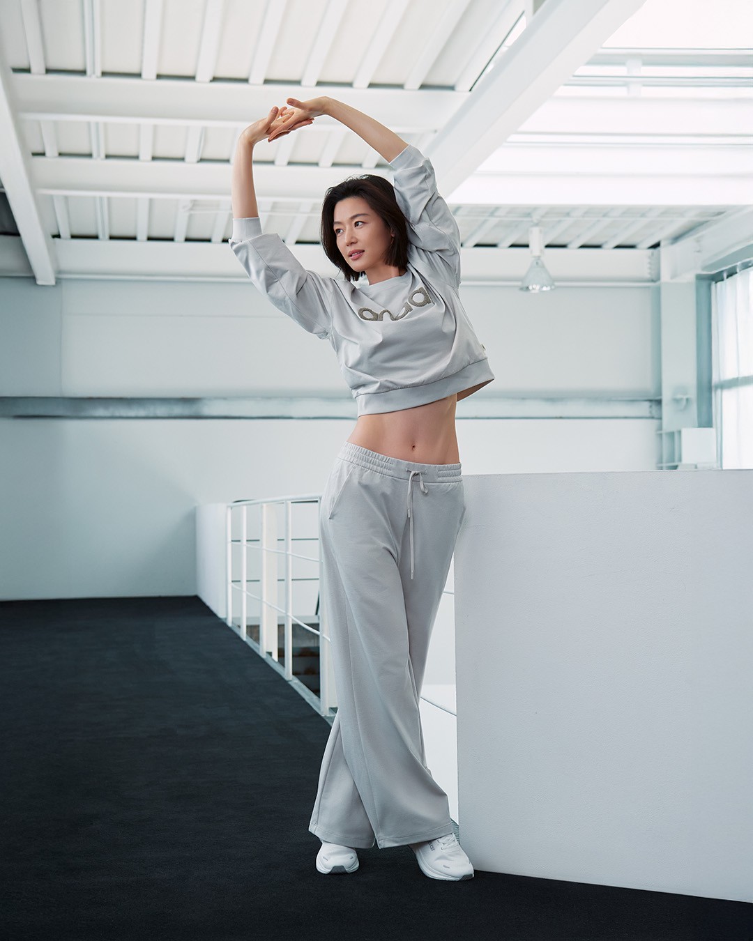 Hinh anh Chào hè cùng bí quyết duy trì vóc dáng của Hailey Bieber và Jun Ji Hyun 6