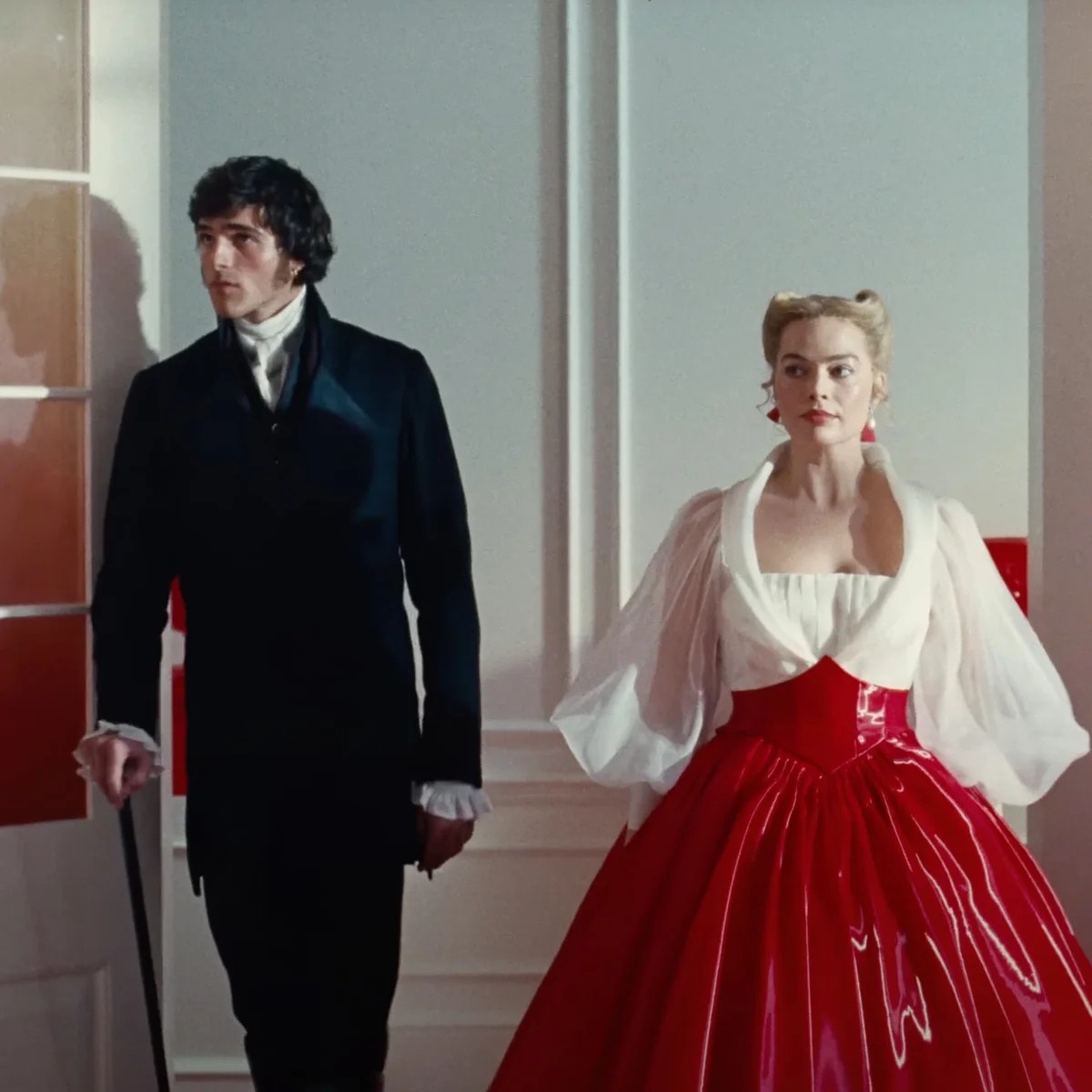 Hinh anh Sáp dưỡng N°1 De CHANEL: Bí quyết điểm tô vẻ đẹp cổ điển của nữ chính 'Đồi Gió Hú' 1