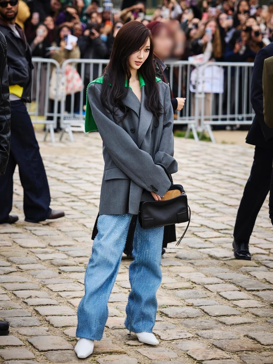 Hinh anh Business Core: Cảm hứng được các sao nữ Hàn lăng xê tại tuần lễ thời trang 6