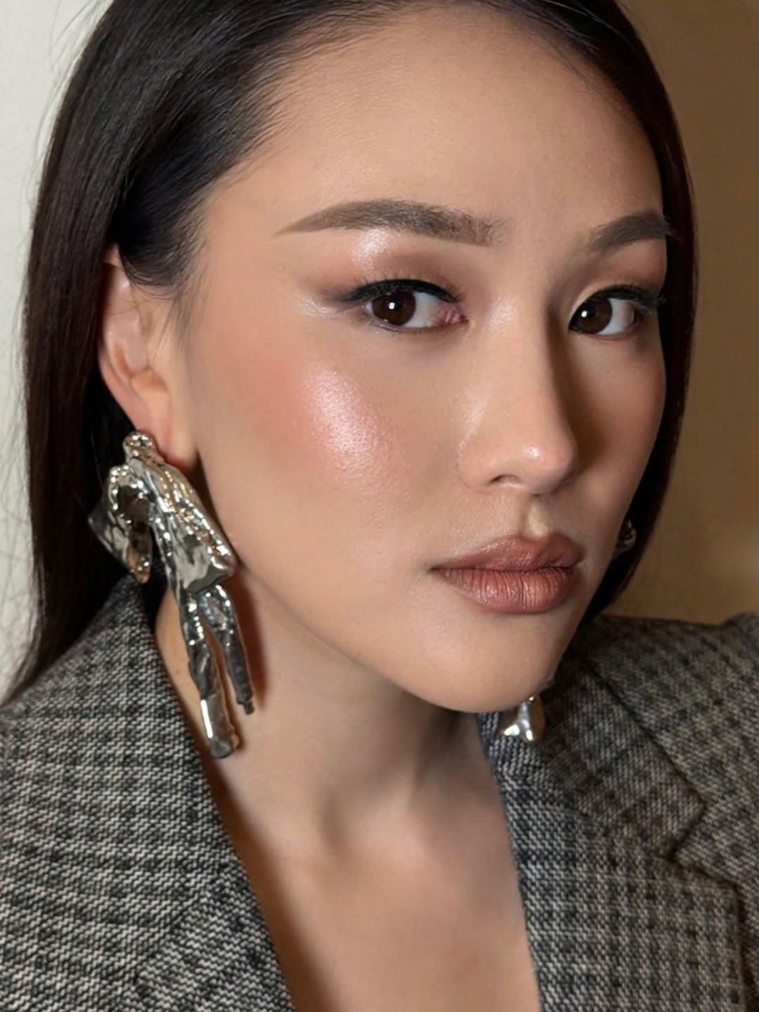 Hinh anh 2026: Khi lớp nền trở thành tâm điểm của mọi xu hướng trang điểm 6